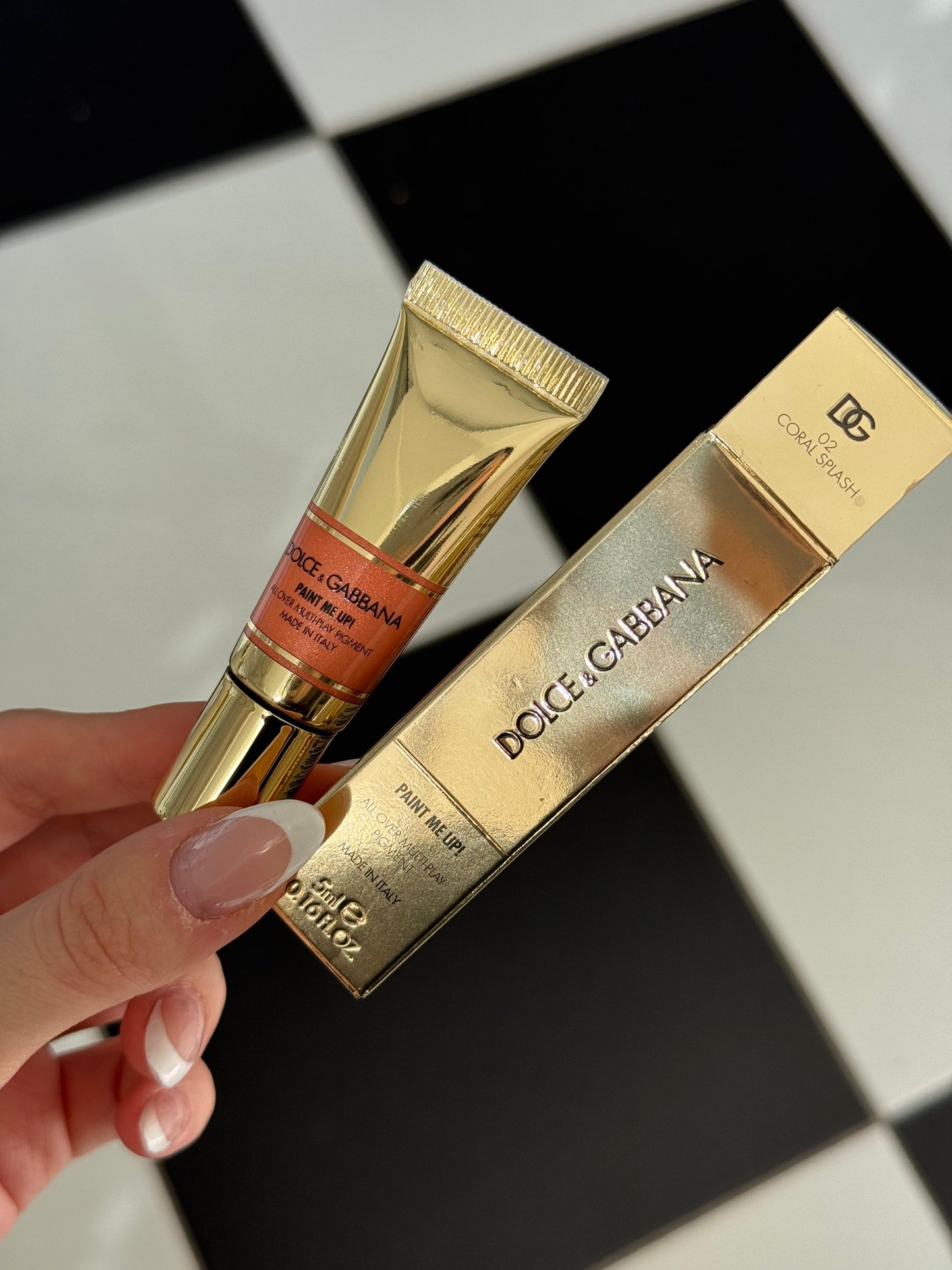 DOLCE&GABBANA Paint Me Up!
All Over Multi-Play Pigment For Face, Eyes And Lips (02)