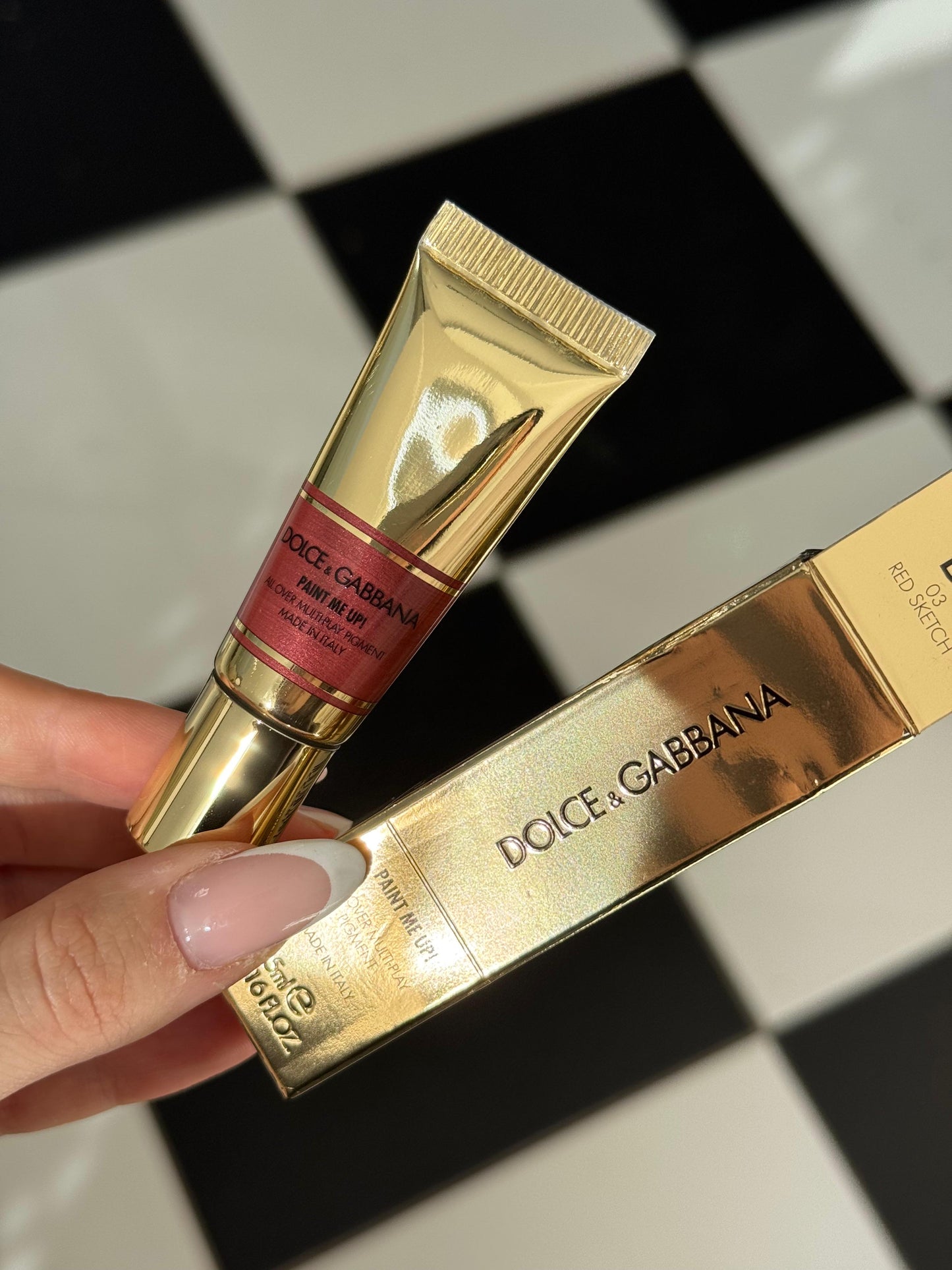 DOLCE&GABBANA Paint Me Up!
All Over Multi-Play Pigment For Face, Eyes And Lips (03)