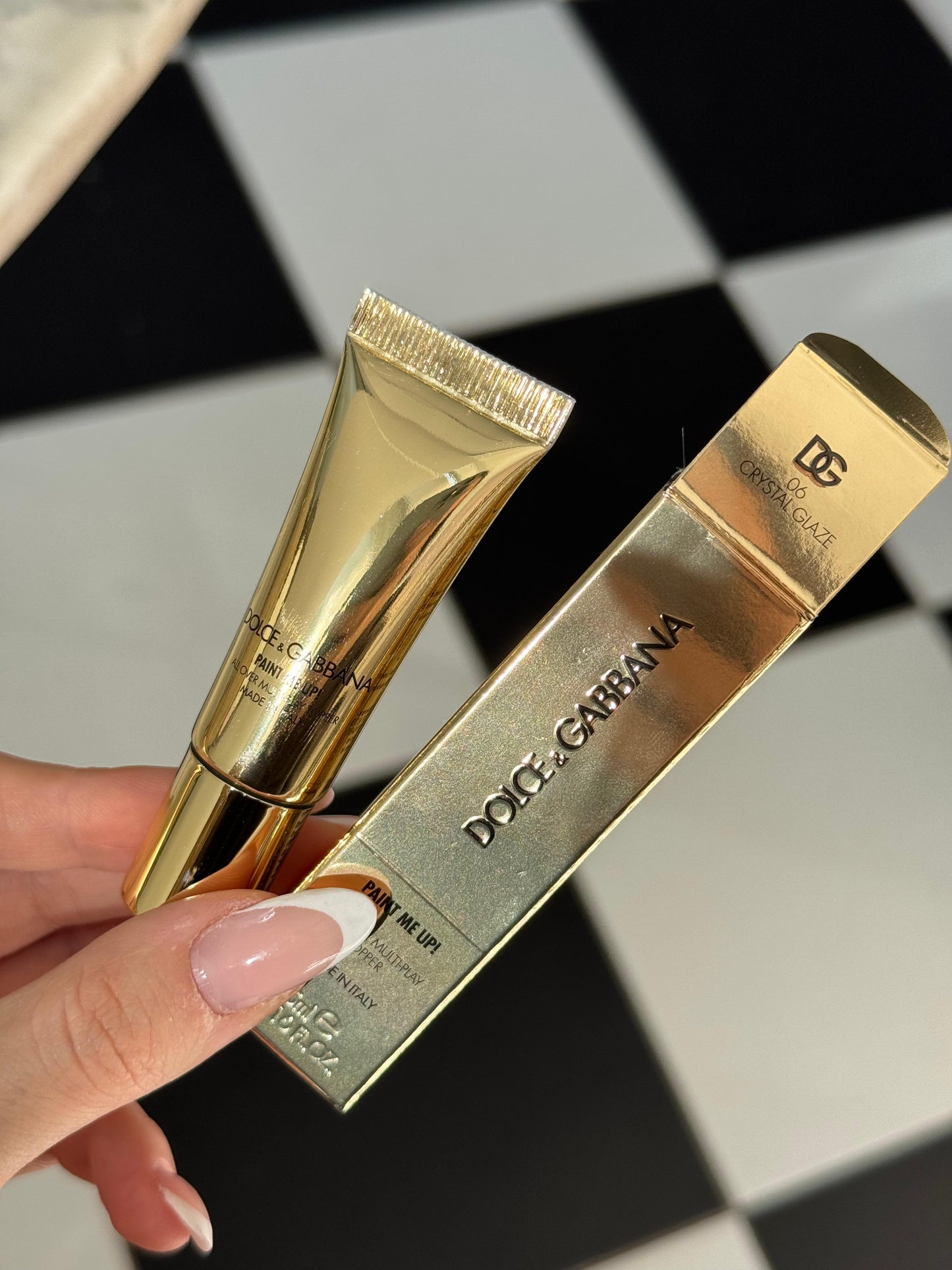 DOLCE&GABBANA Paint Me Up!
All Over Multi-Play Pigment For Face, Eyes And Lips (06)