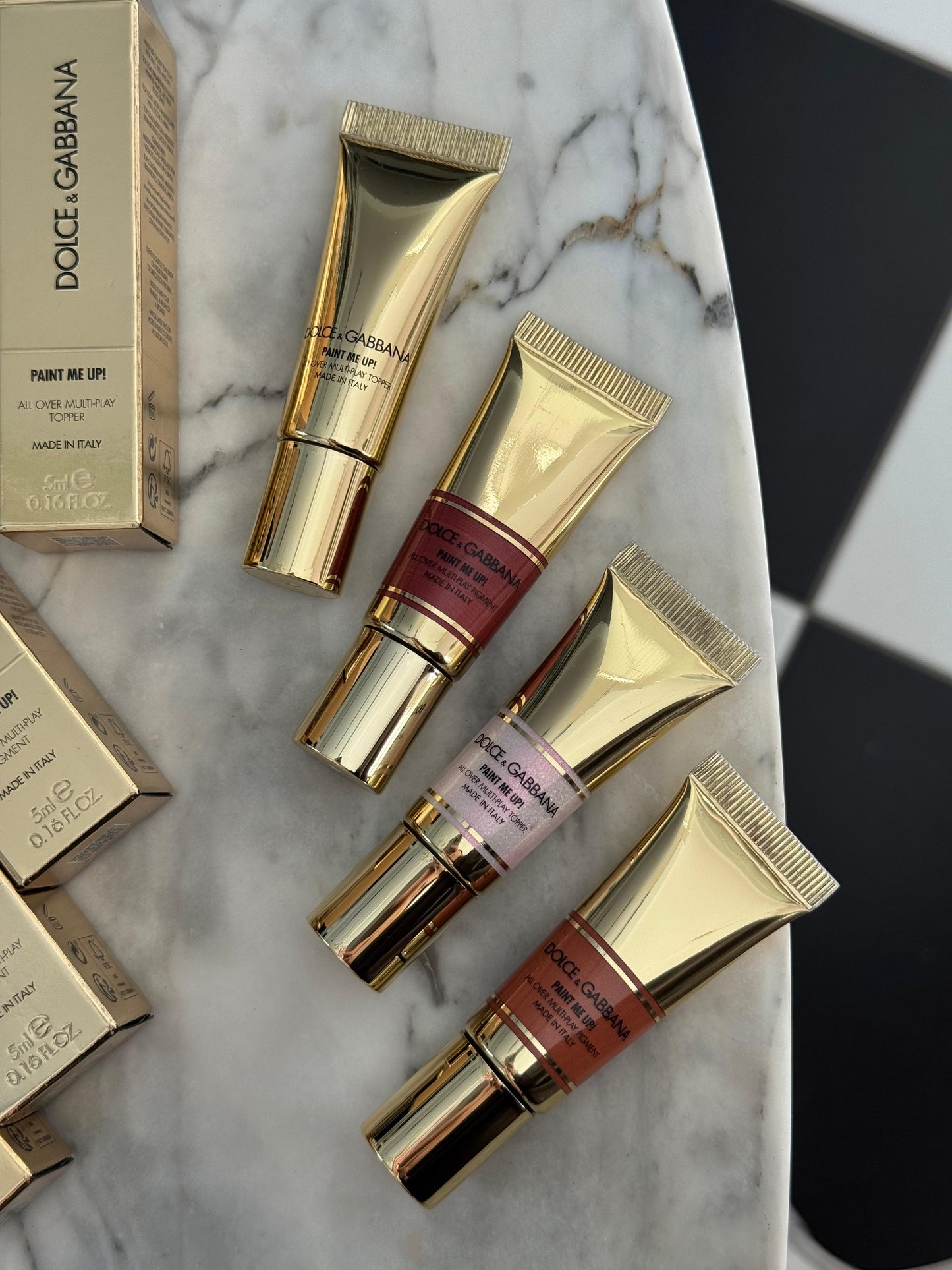 DOLCE&GABBANA Paint Me Up!
All Over Multi-Play Pigment For Face, Eyes And Lips (06)