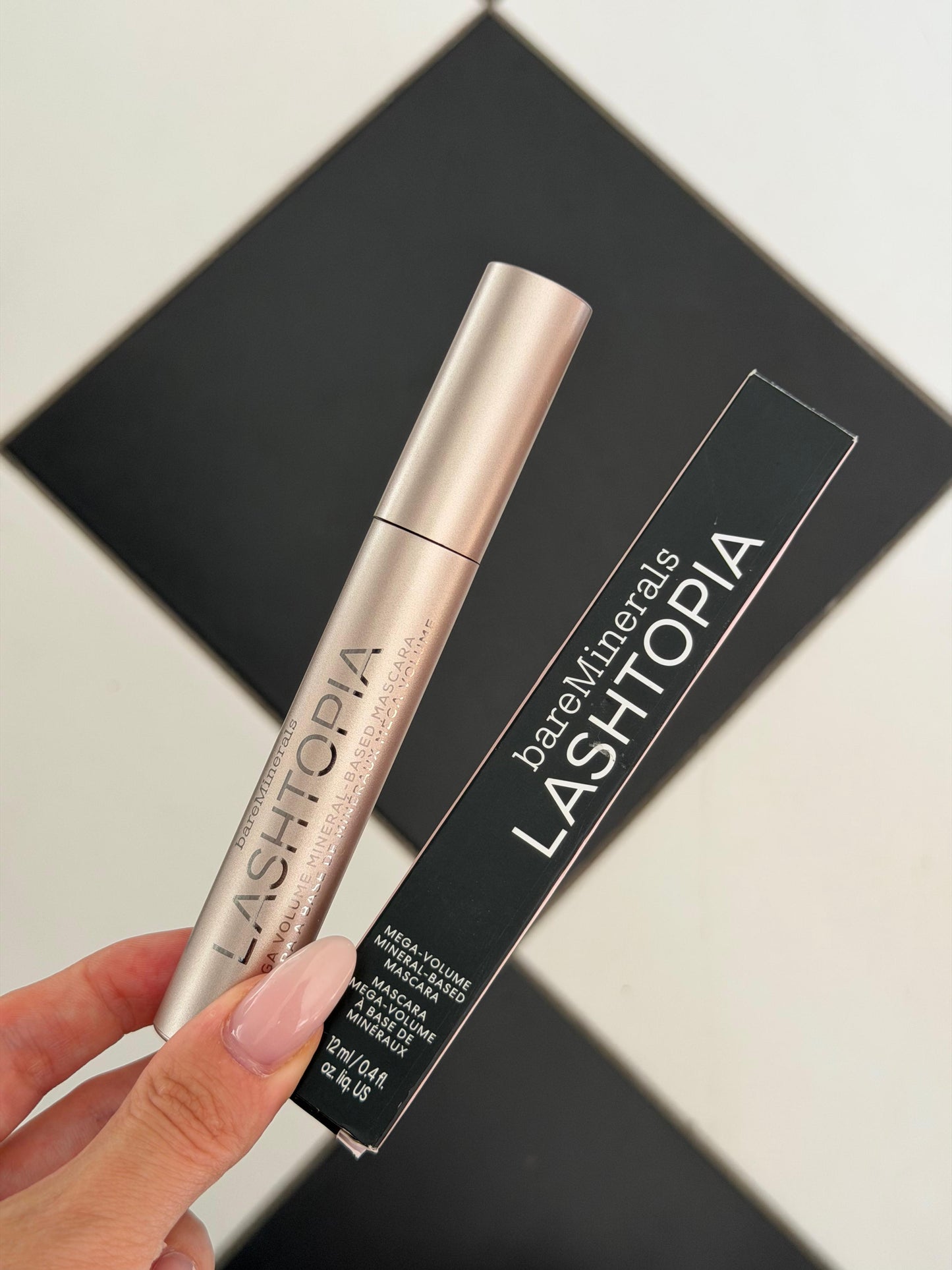 BARE MINERALS Lashtopia Mega-Volume Mineral-Based Mascara