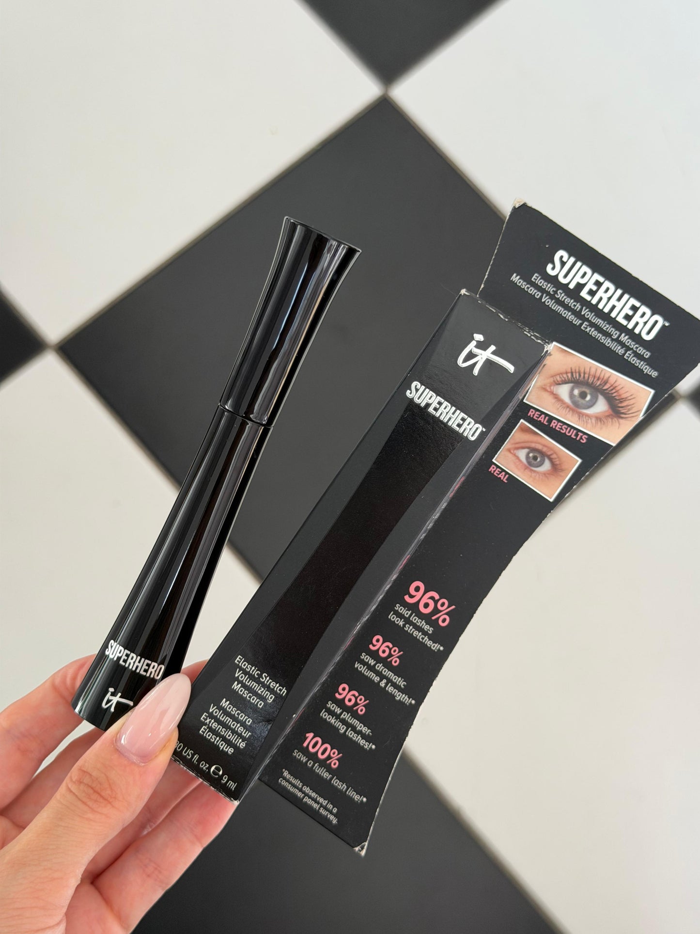IT COSMETICS Superhero Elastic Stretch Volumizing And Lengthening Mascara