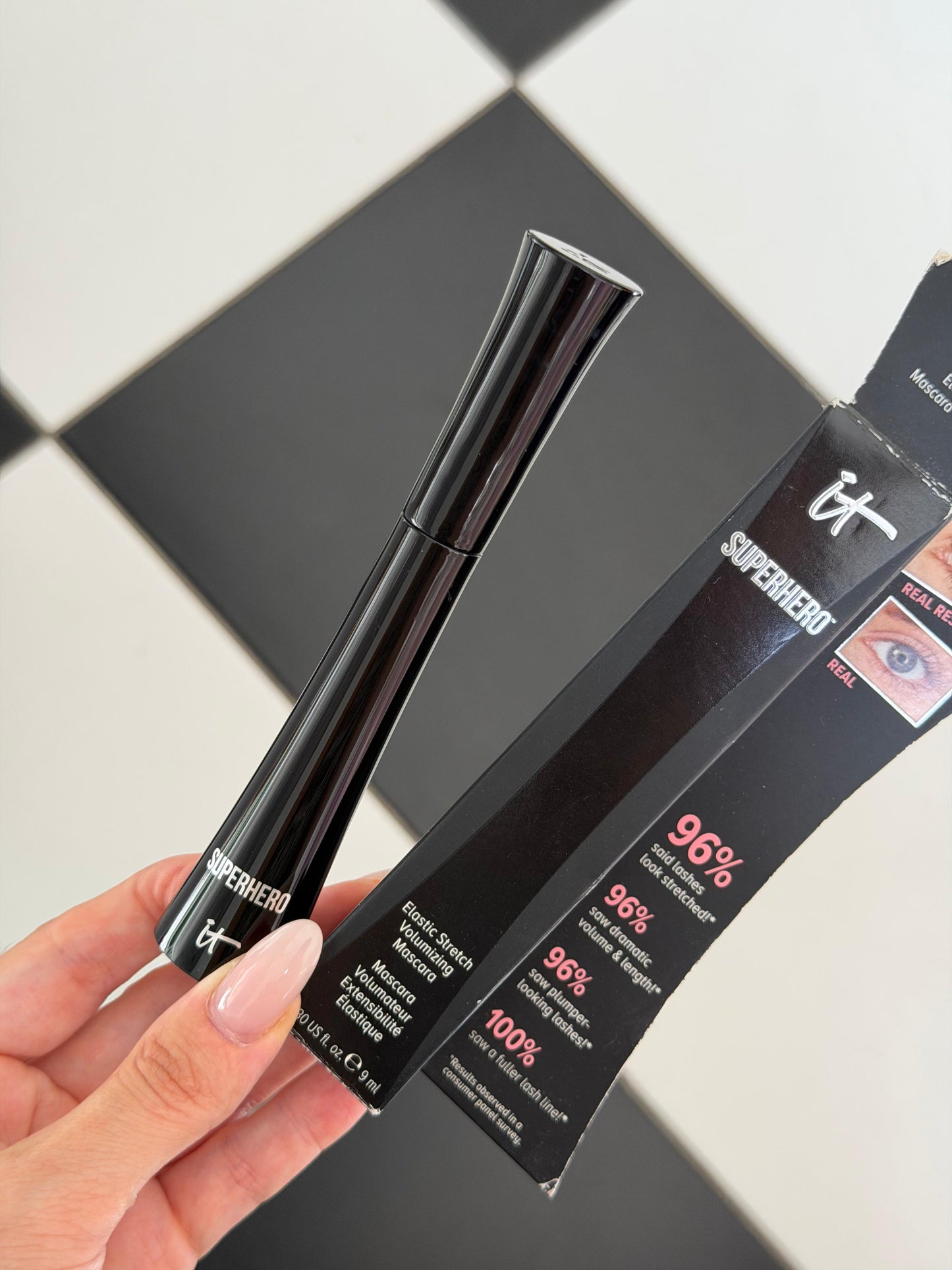 IT COSMETICS Superhero Elastic Stretch Volumizing And Lengthening Mascara