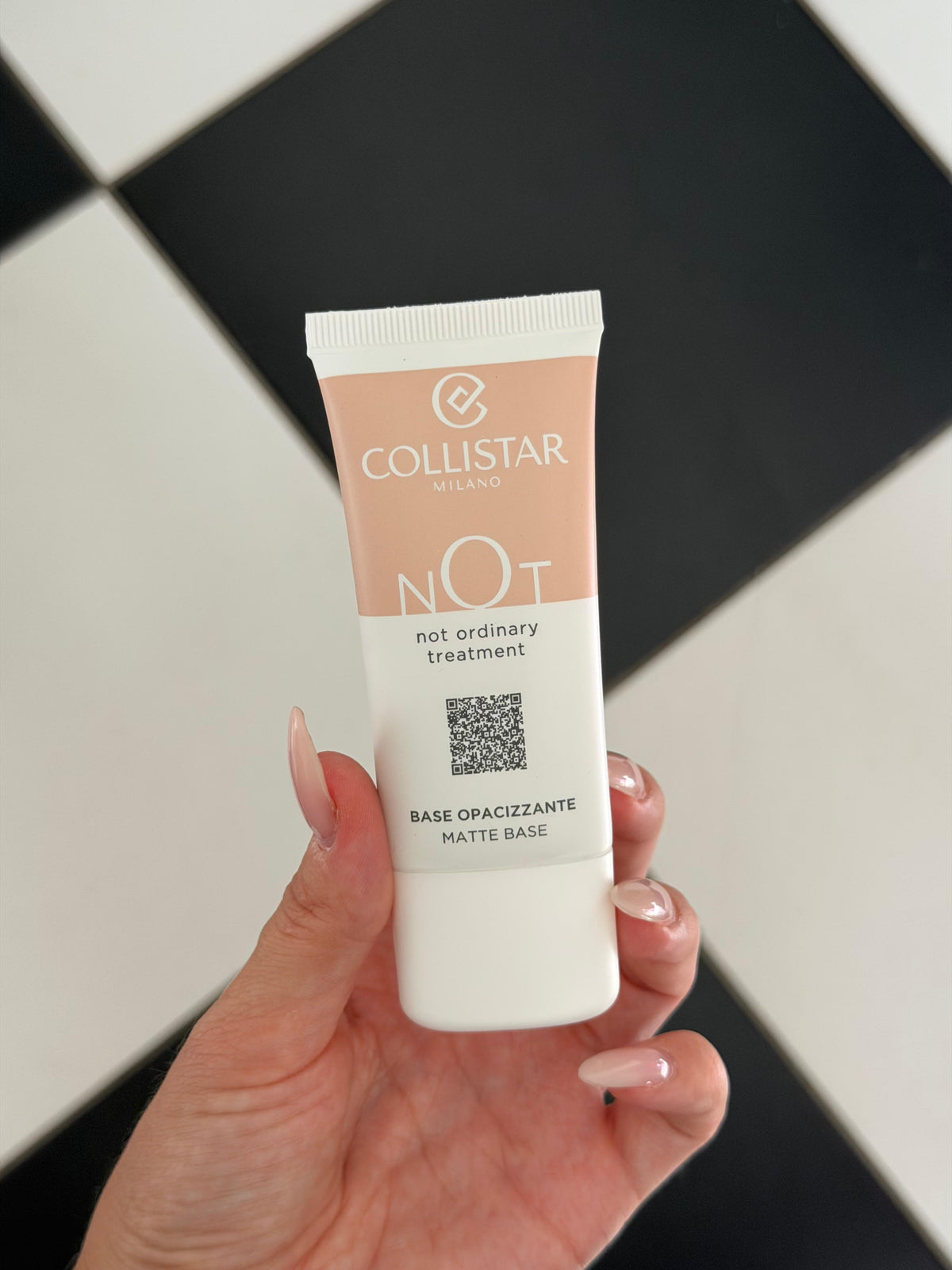 COLLISTAR
Not Matte Base
Immediat Effect