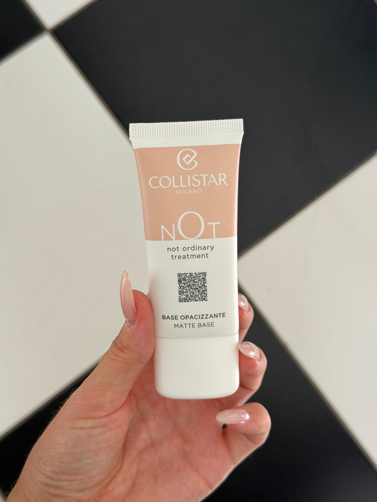 COLLISTAR
Not Matte Base
Immediat Effect