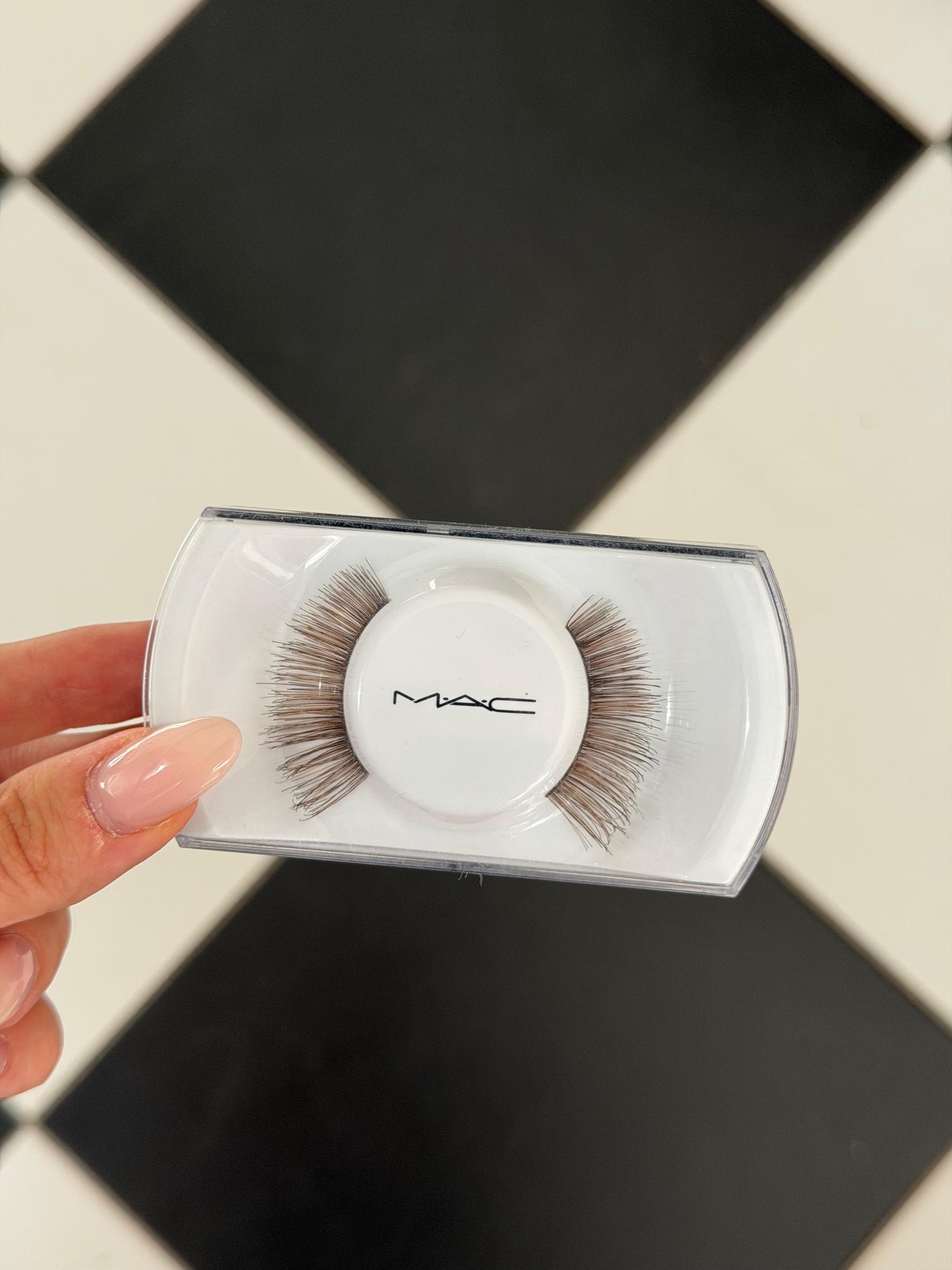 MAC False Lashes - 48 Show-Off
