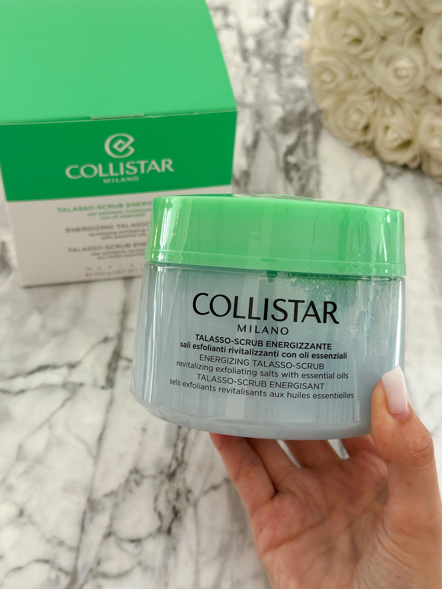 COLLISTAR Energizing Talasso-Scrub
Revitalizing Exfoliating Salts With Essential Oils
