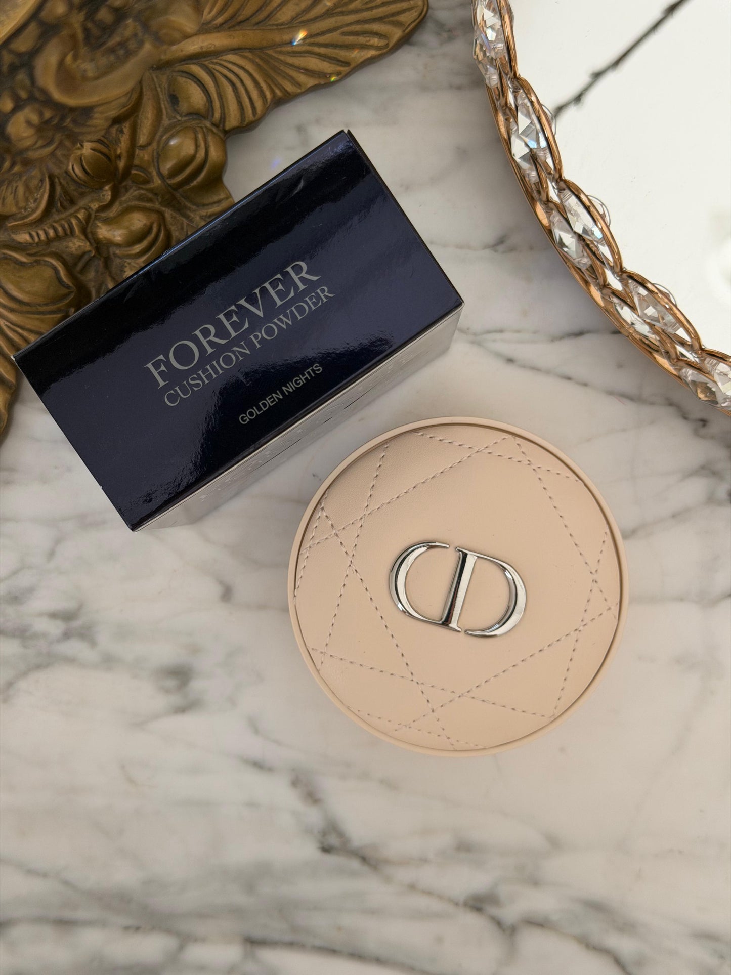 DIOR Forever Cushion Powder - Golden Nights
Ultra-Fine and Fresh Skin-Caring Loose Powder - Long Wear