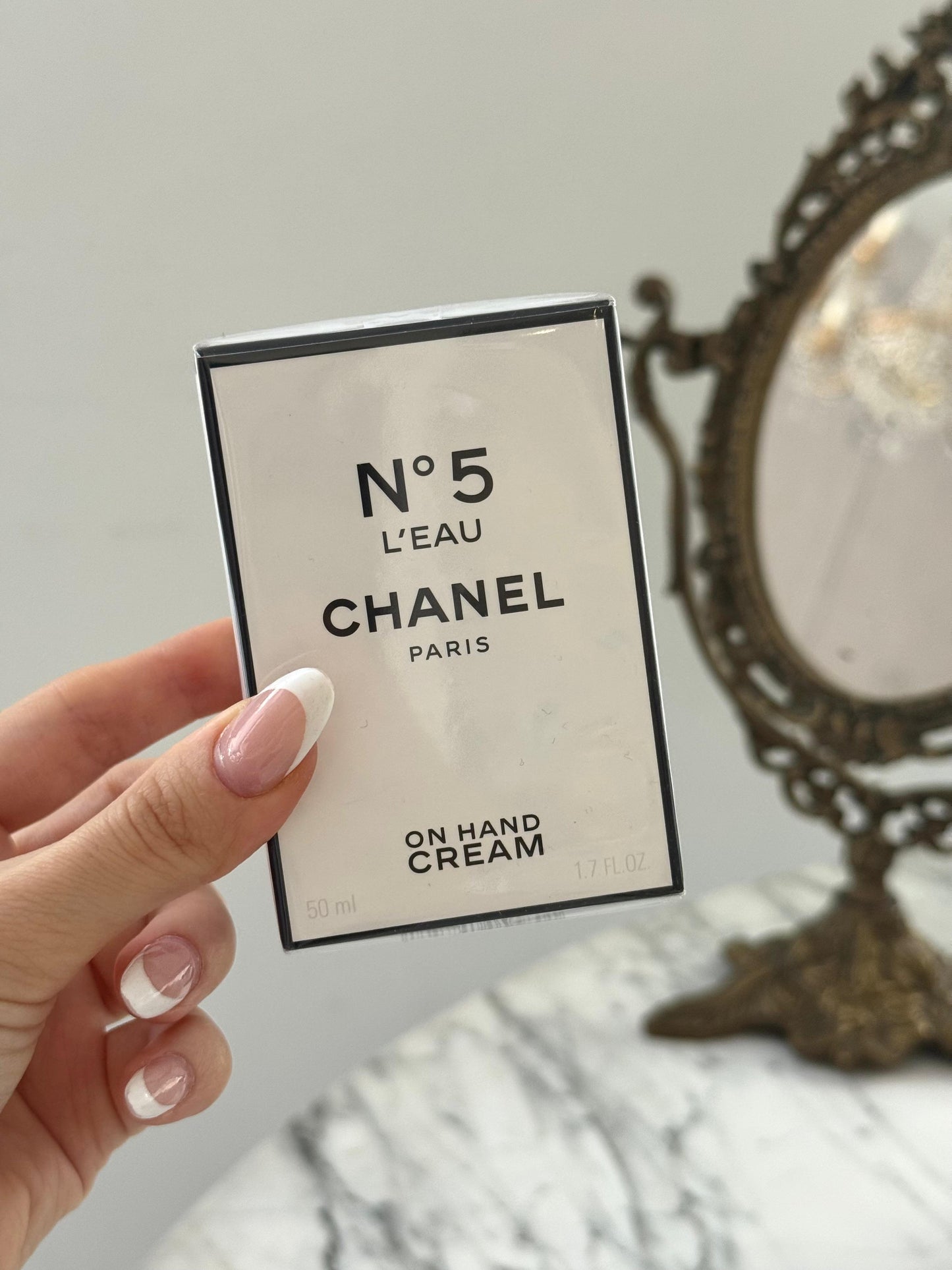 CHANEL N°5 L'Eau On Hand Cream