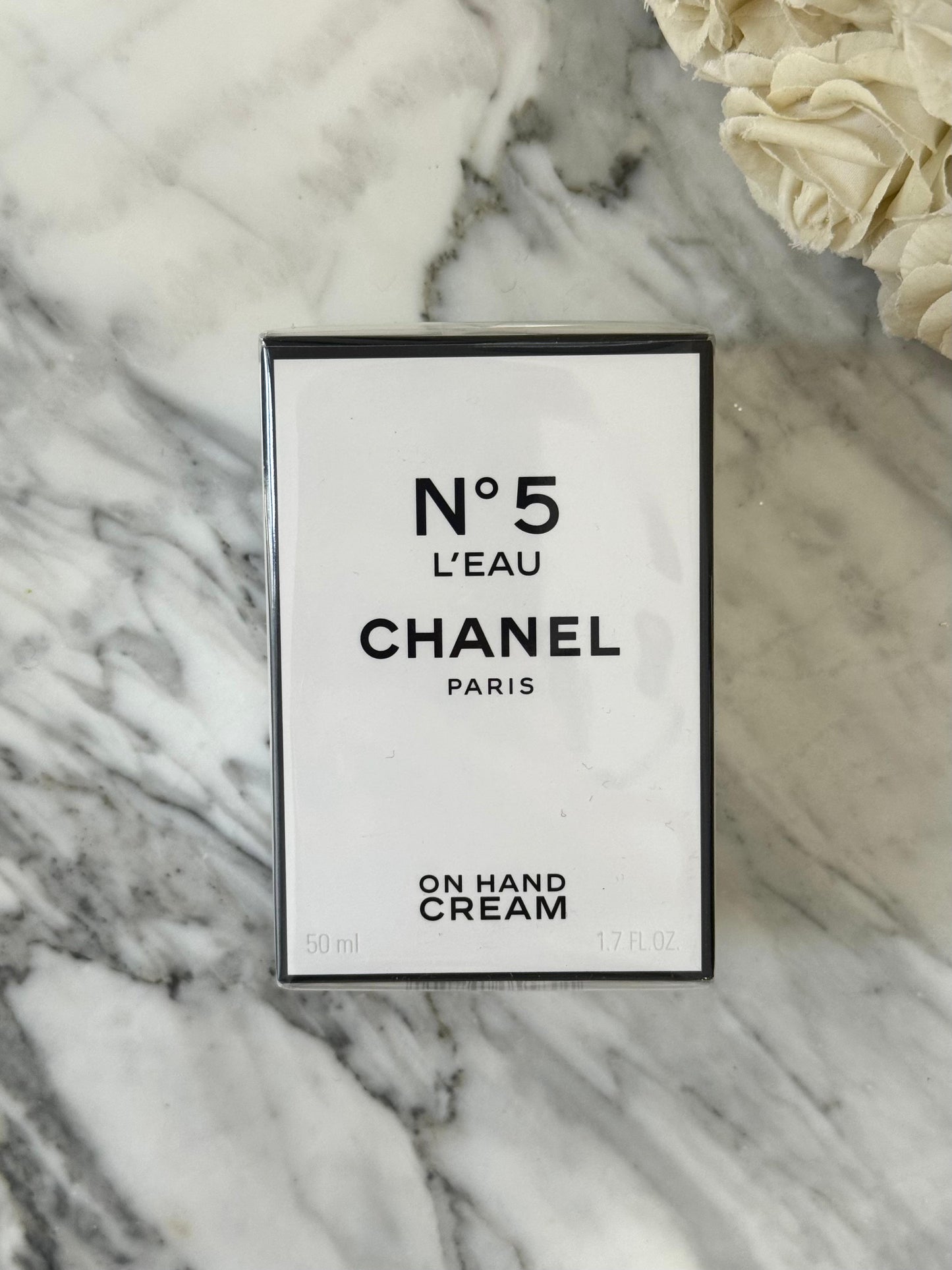 CHANEL N°5 L'Eau On Hand Cream