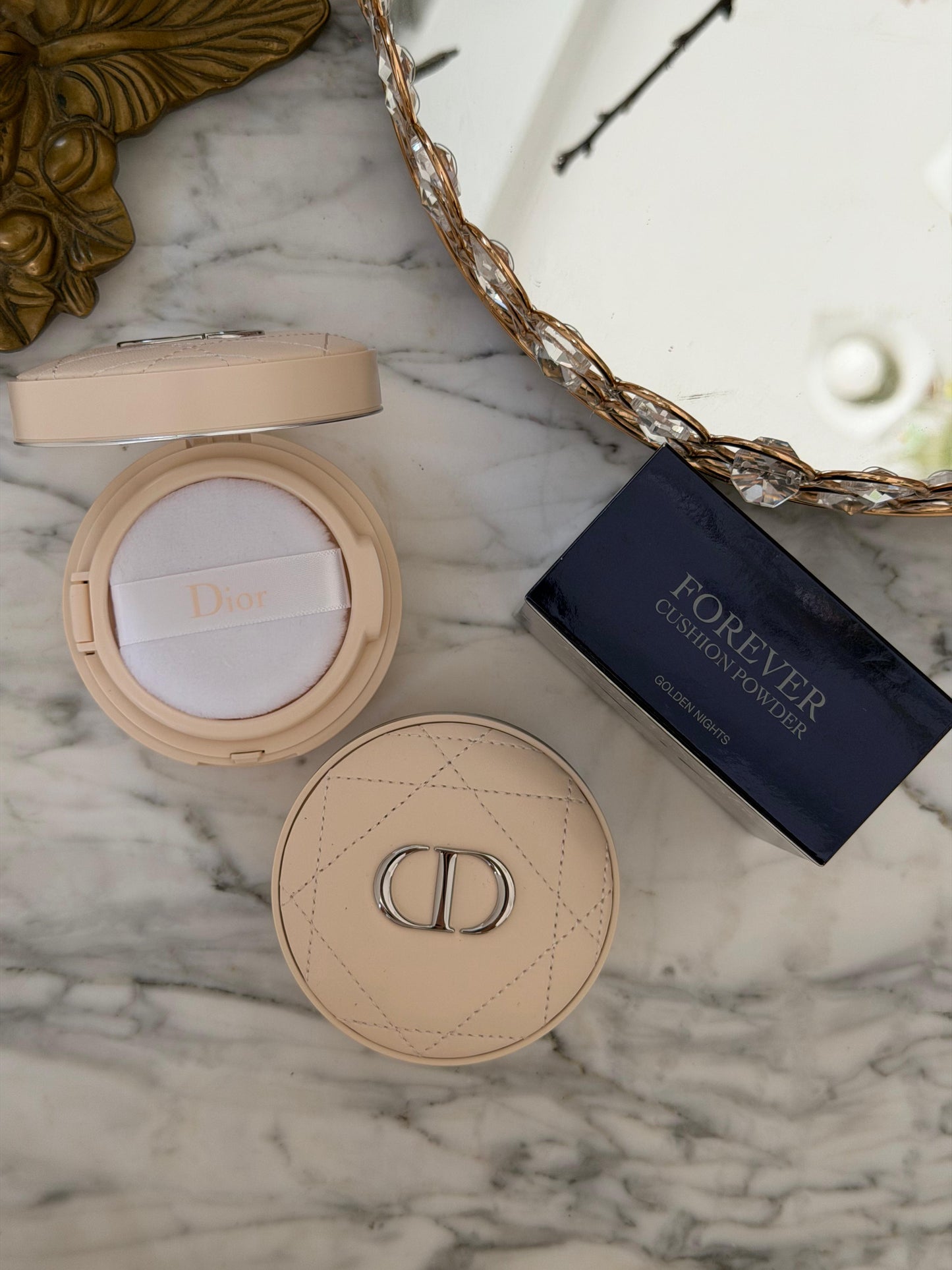 DIOR Forever Cushion Powder - Golden Nights
Ultra-Fine and Fresh Skin-Caring Loose Powder - Long Wear