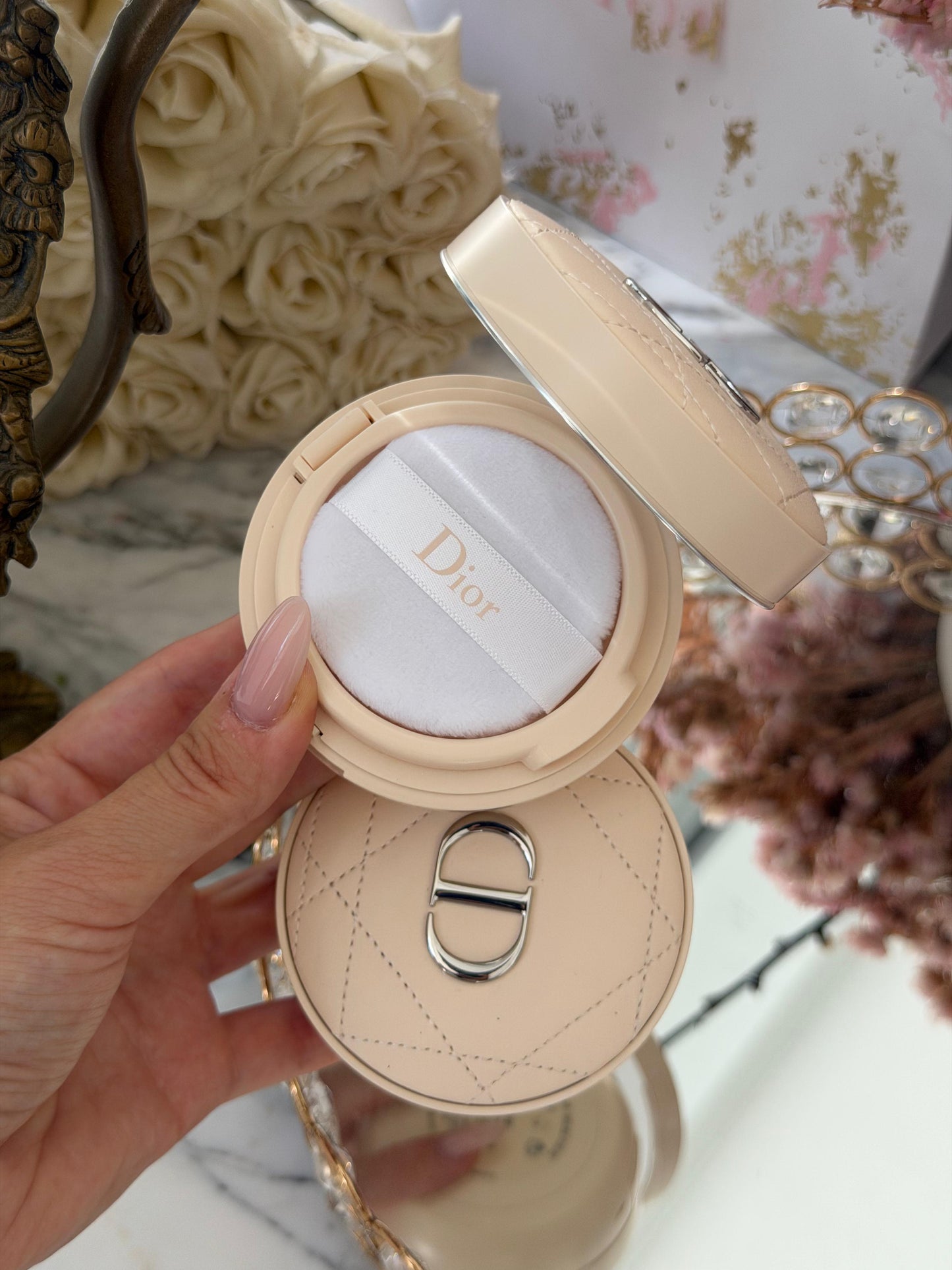 DIOR Forever Cushion Powder - Golden Nights
Ultra-Fine and Fresh Skin-Caring Loose Powder - Long Wear