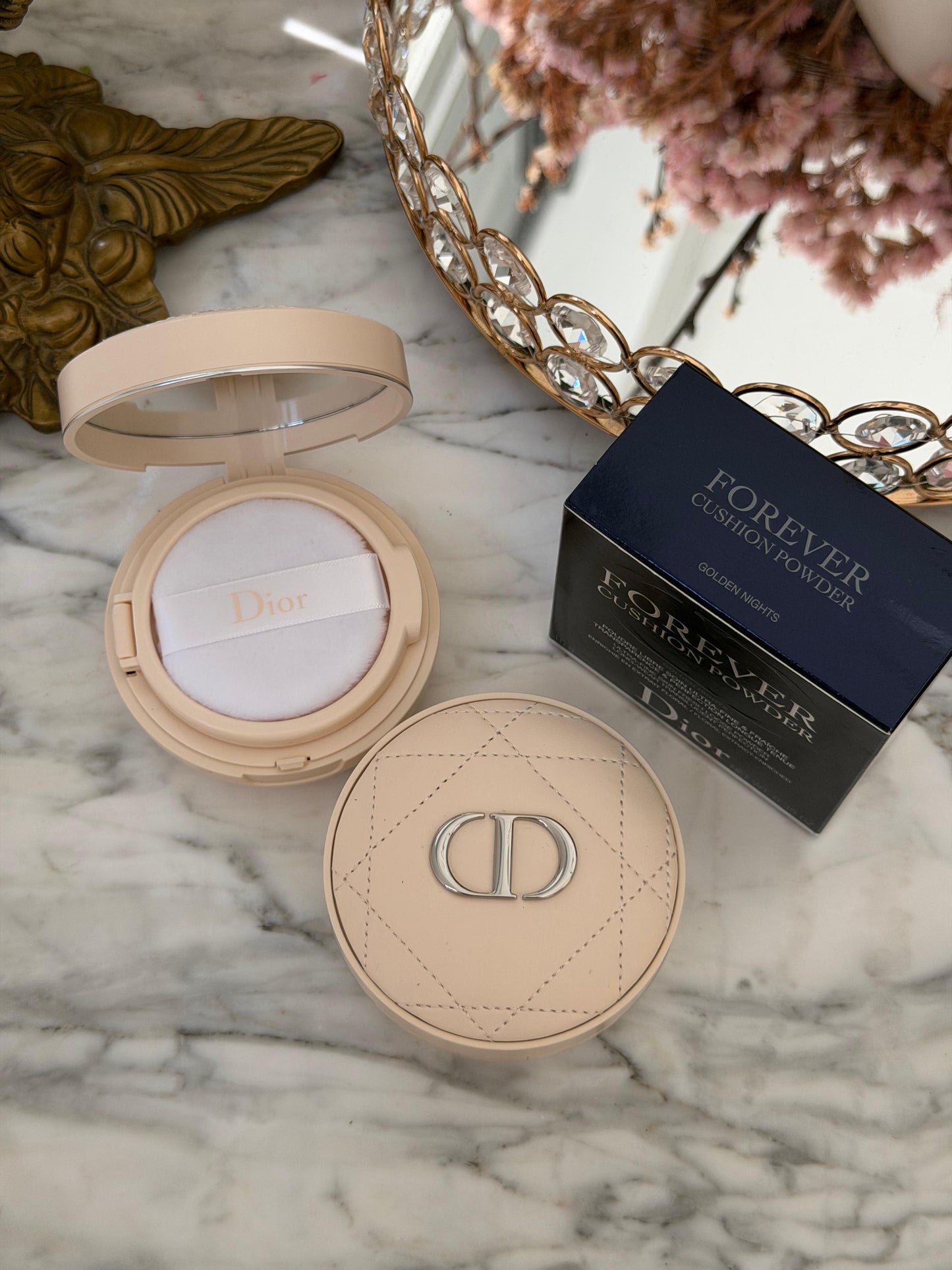 DIOR Forever Cushion Powder - Golden Nights
Ultra-Fine and Fresh Skin-Caring Loose Powder - Long Wear