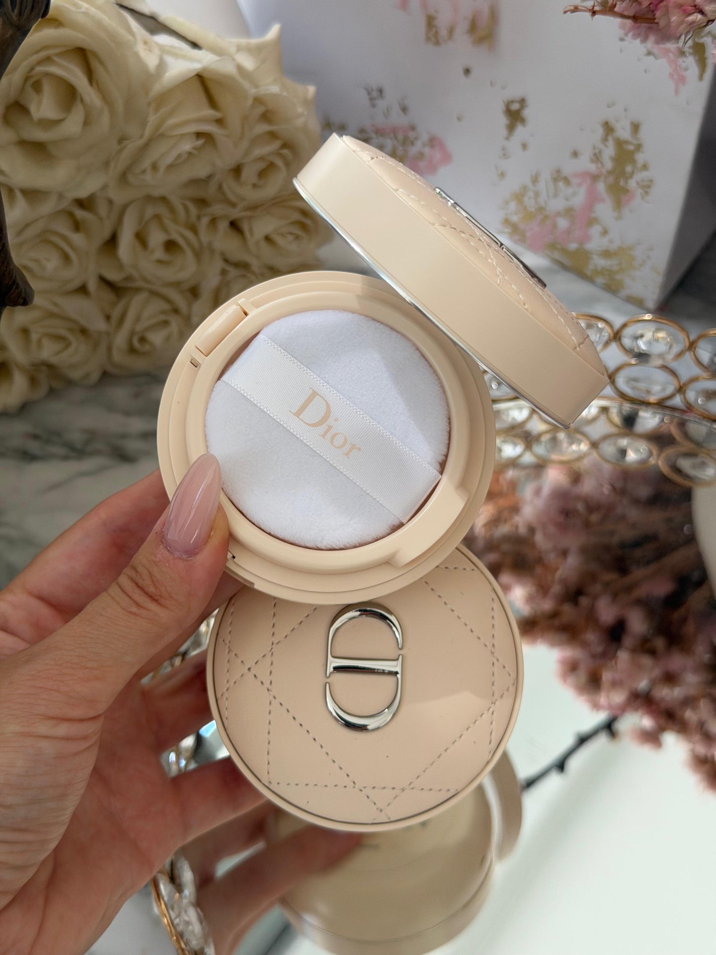 DIOR Forever Cushion Powder - Golden Nights
Ultra-Fine and Fresh Skin-Caring Loose Powder - Long Wear
