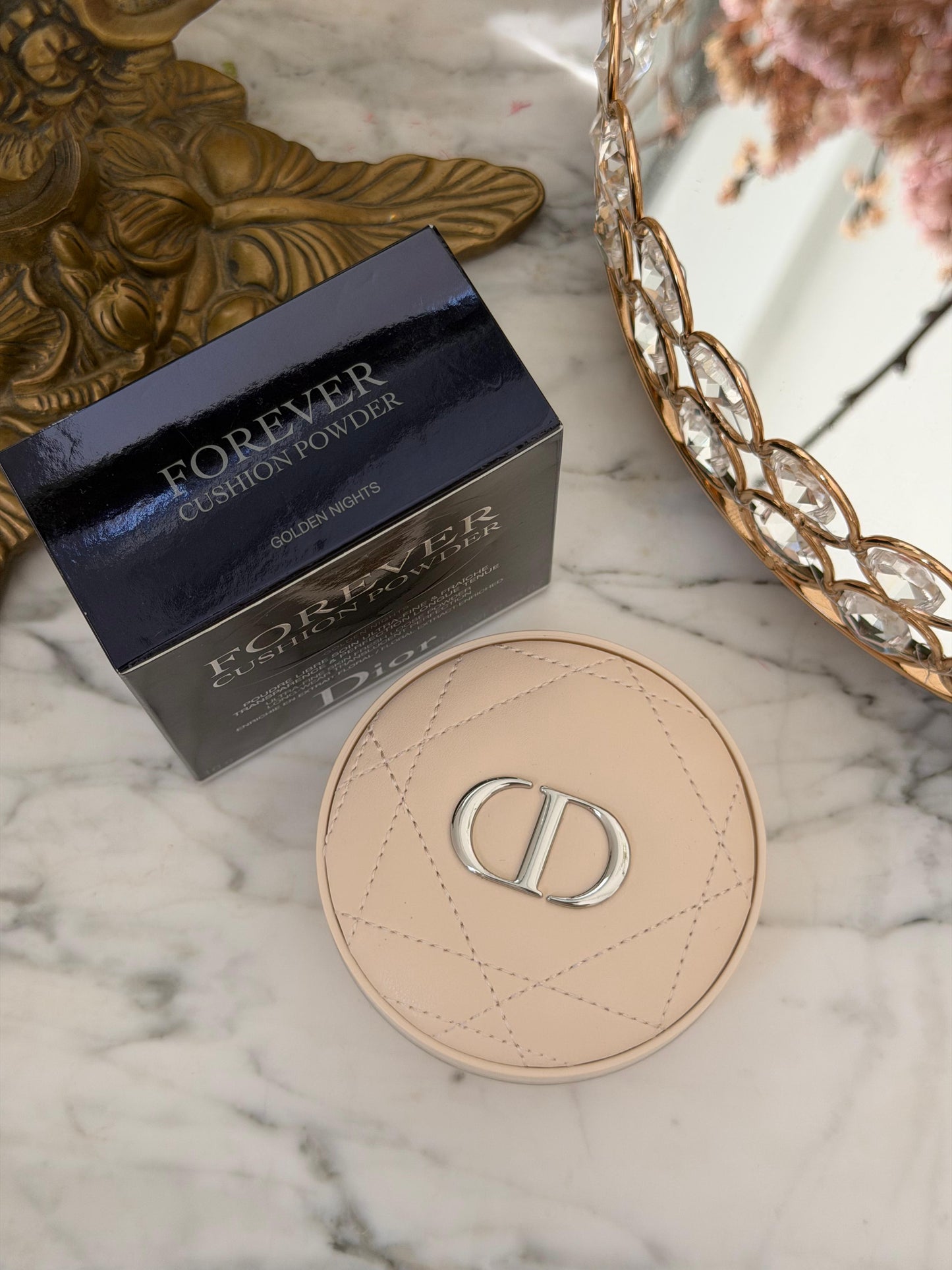 DIOR Forever Cushion Powder - Golden Nights
Ultra-Fine and Fresh Skin-Caring Loose Powder - Long Wear