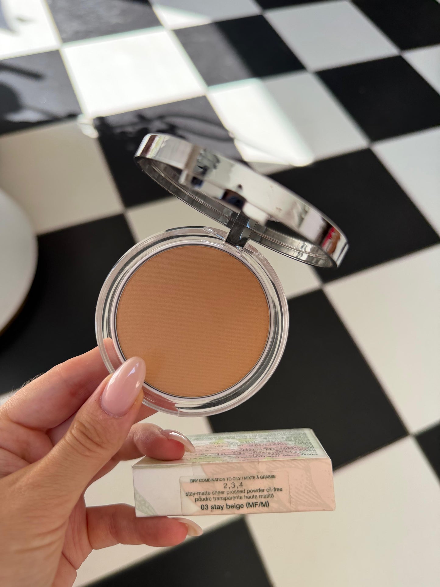 CLINIQUE Stay-Matte Sheer Pressed Powder Oil-Free (03)