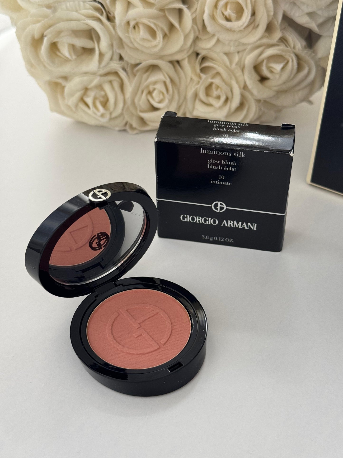 ARMANI Luminous Silk Glow Blush
Powder Blush For Natural Color & Glow (10)