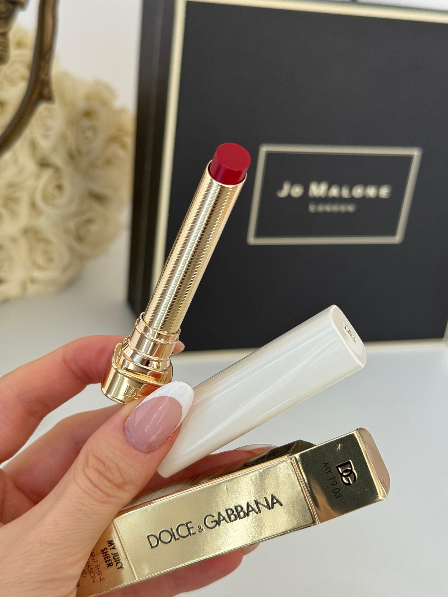 DOLCE&GABBANA My Juicy Sheer Lipstick - My 19.03
Instant Shine & Hydration Lip Stylo