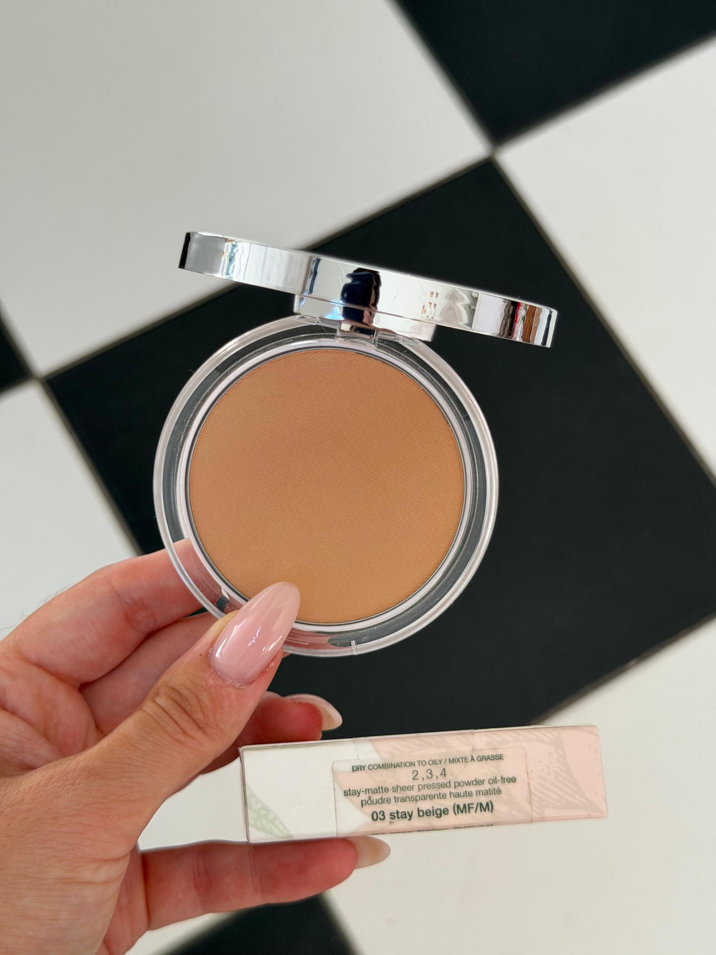 CLINIQUE Stay-Matte Sheer Pressed Powder Oil-Free (03)