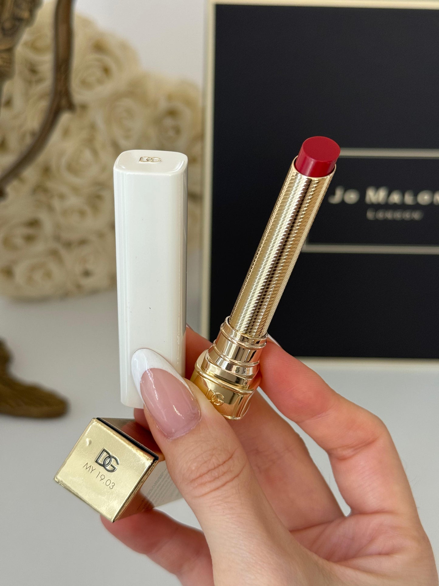 DOLCE&GABBANA My Juicy Sheer Lipstick - My 19.03
Instant Shine & Hydration Lip Stylo