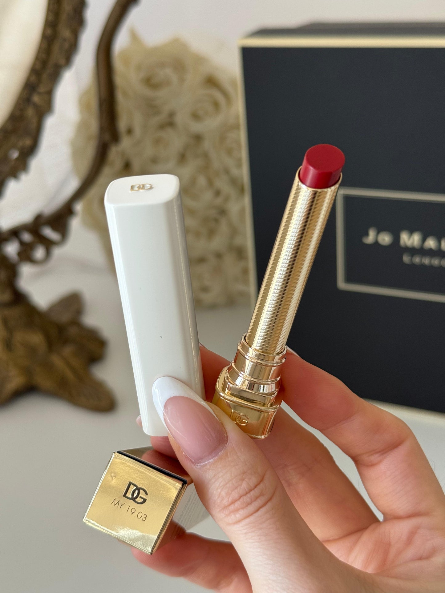 DOLCE&GABBANA My Juicy Sheer Lipstick - My 19.03
Instant Shine & Hydration Lip Stylo