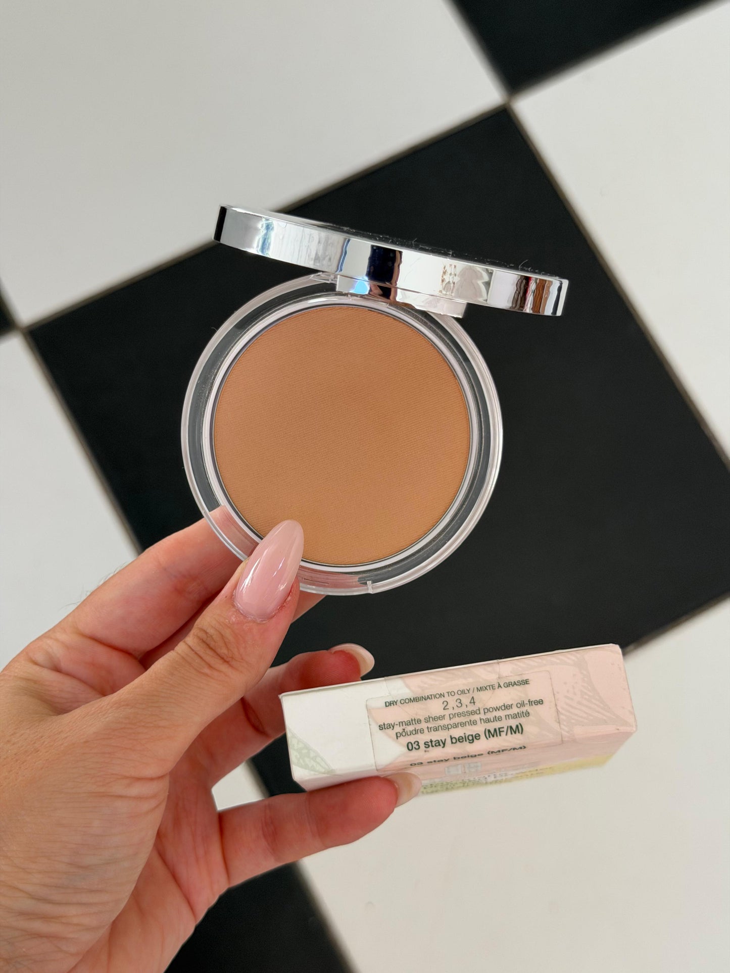CLINIQUE Stay-Matte Sheer Pressed Powder Oil-Free (03)