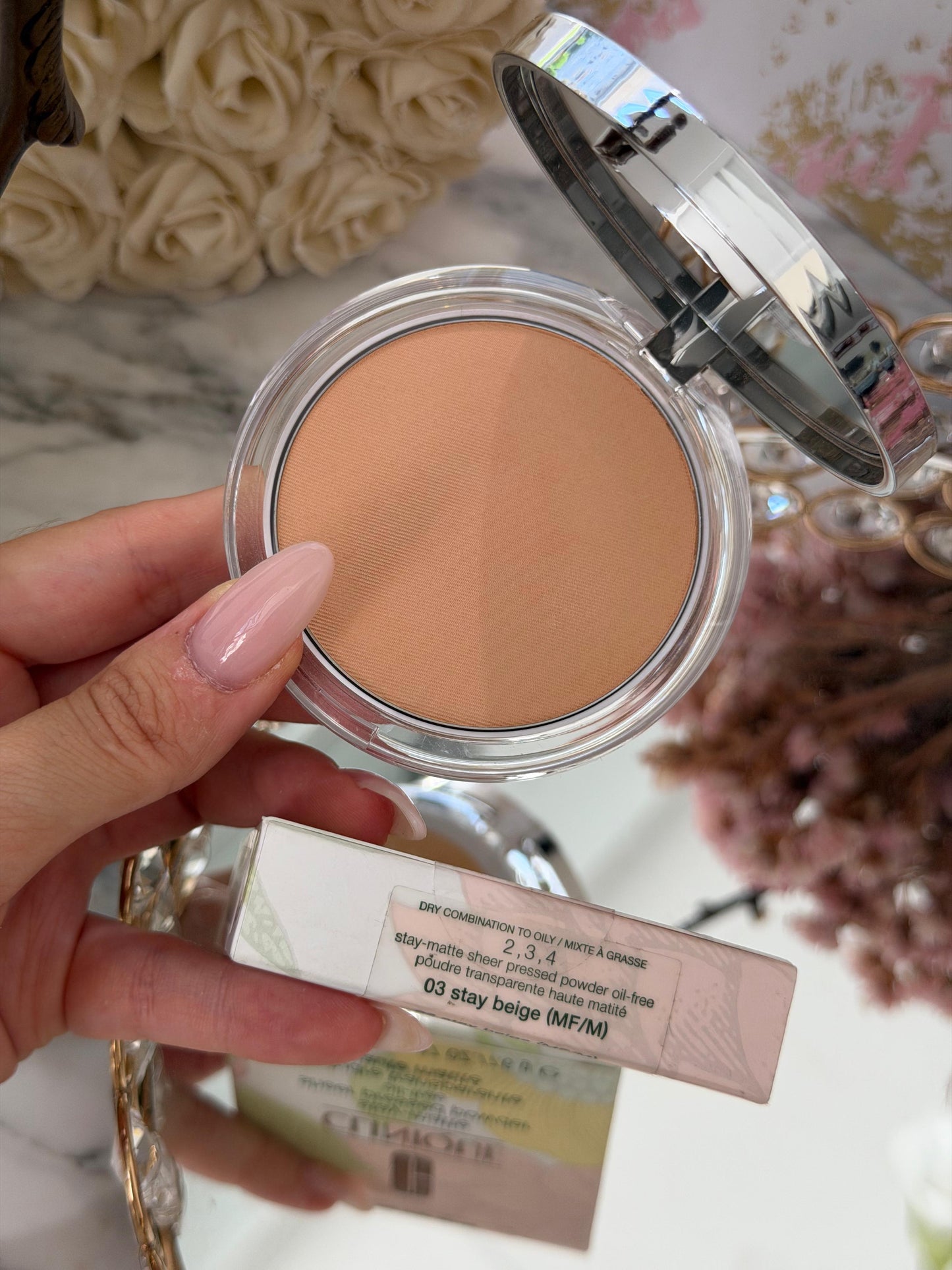 CLINIQUE Stay-Matte Sheer Pressed Powder Oil-Free (03)