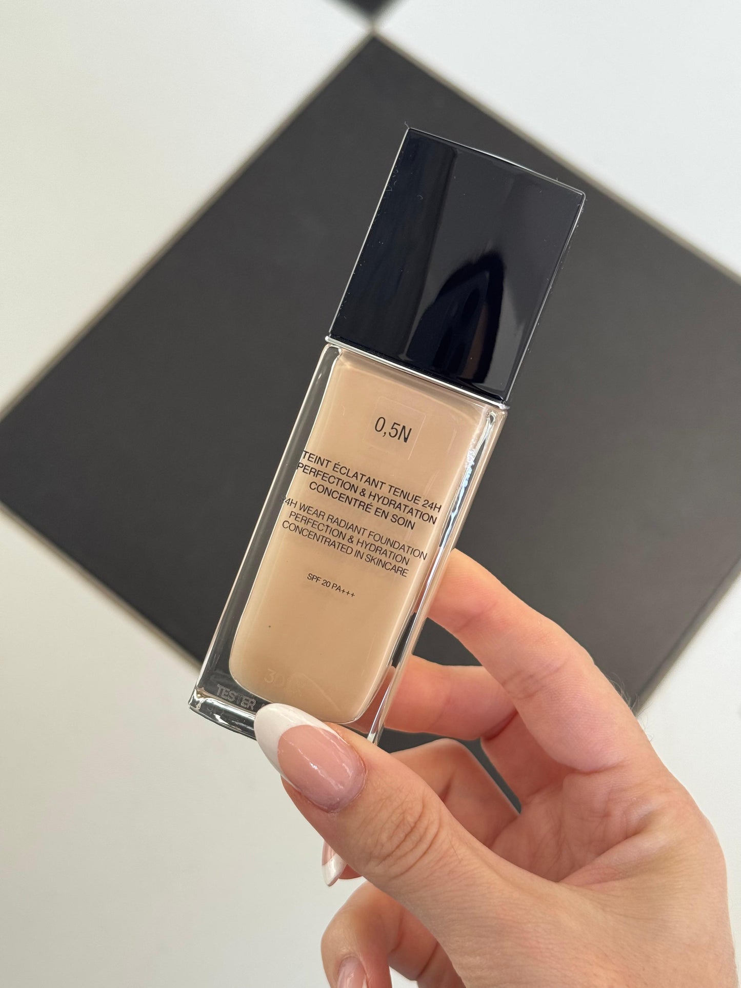 DIOR Forever Skin Glow
Clean Radiant Foundation - 24h Wear and Hydration