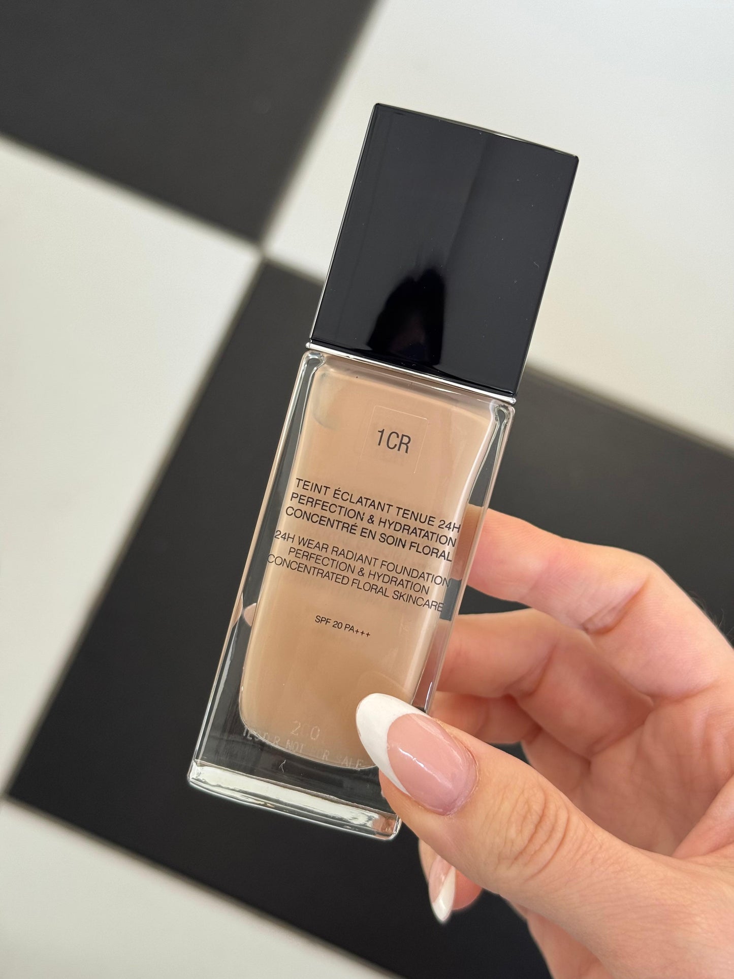 DIOR Forever Skin Glow
Clean Radiant Foundation - 24h Wear and Hydration