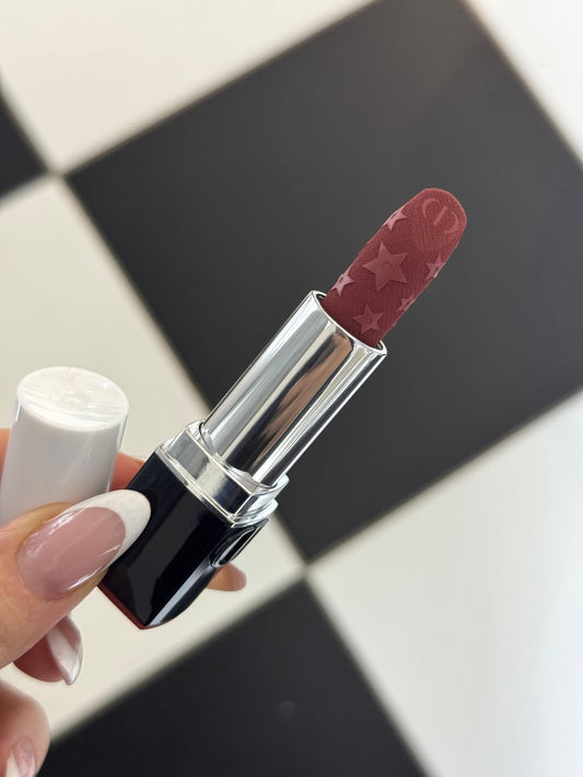 DIOR Rouge Dior (629) - Limited Edition
Couture Color Lipstick - Hydrating and Longwearing