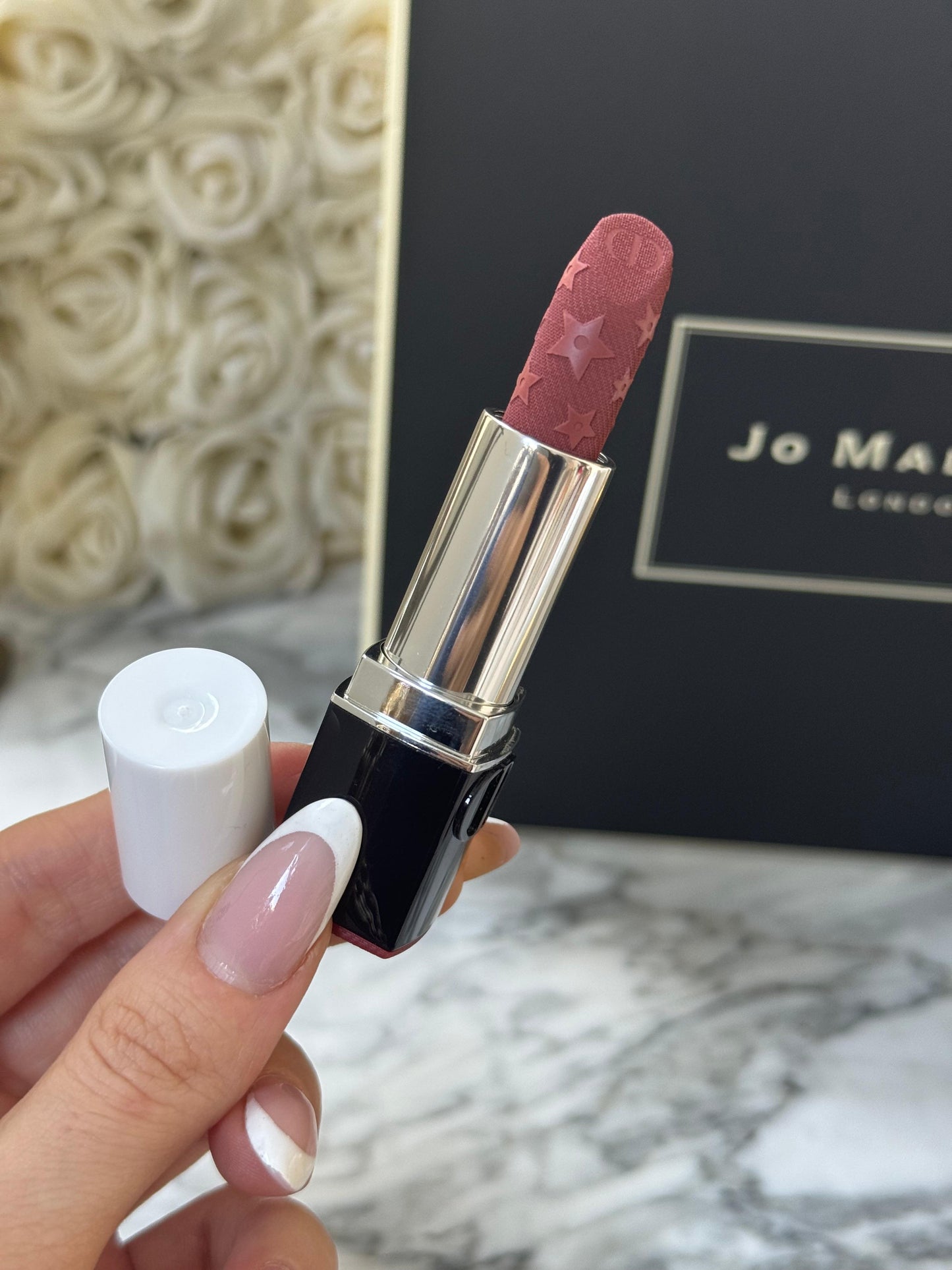 DIOR Rouge Dior (629) - Limited Edition
Couture Color Lipstick - Hydrating and Longwearing