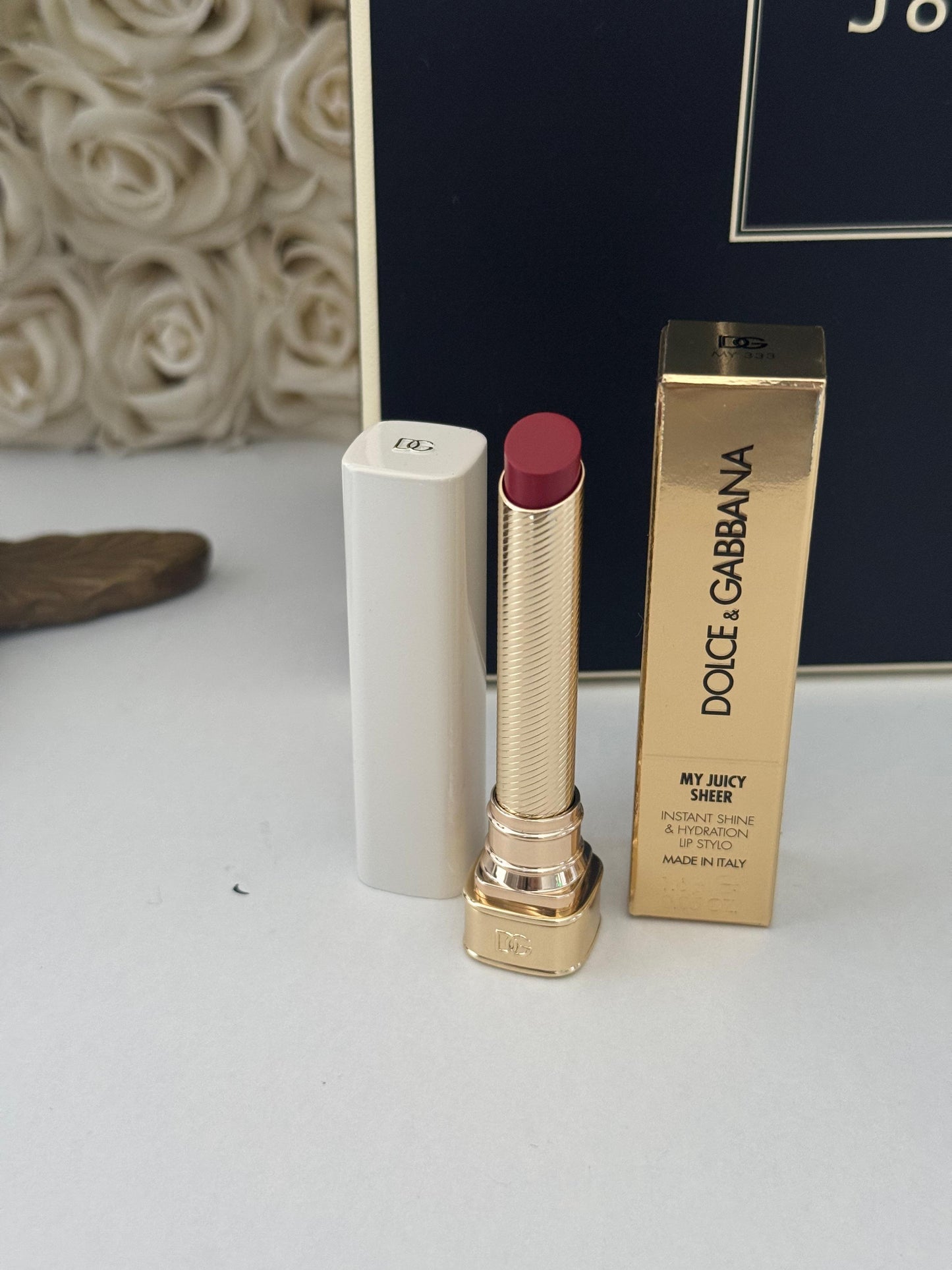 DOLCE&GABBANA My Juicy Sheer Lipstick - My 333
Instant Shine & Hydration Lip Stylo