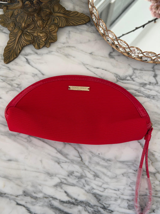 ARMANI
Beauty Red Classic Pouch Gift