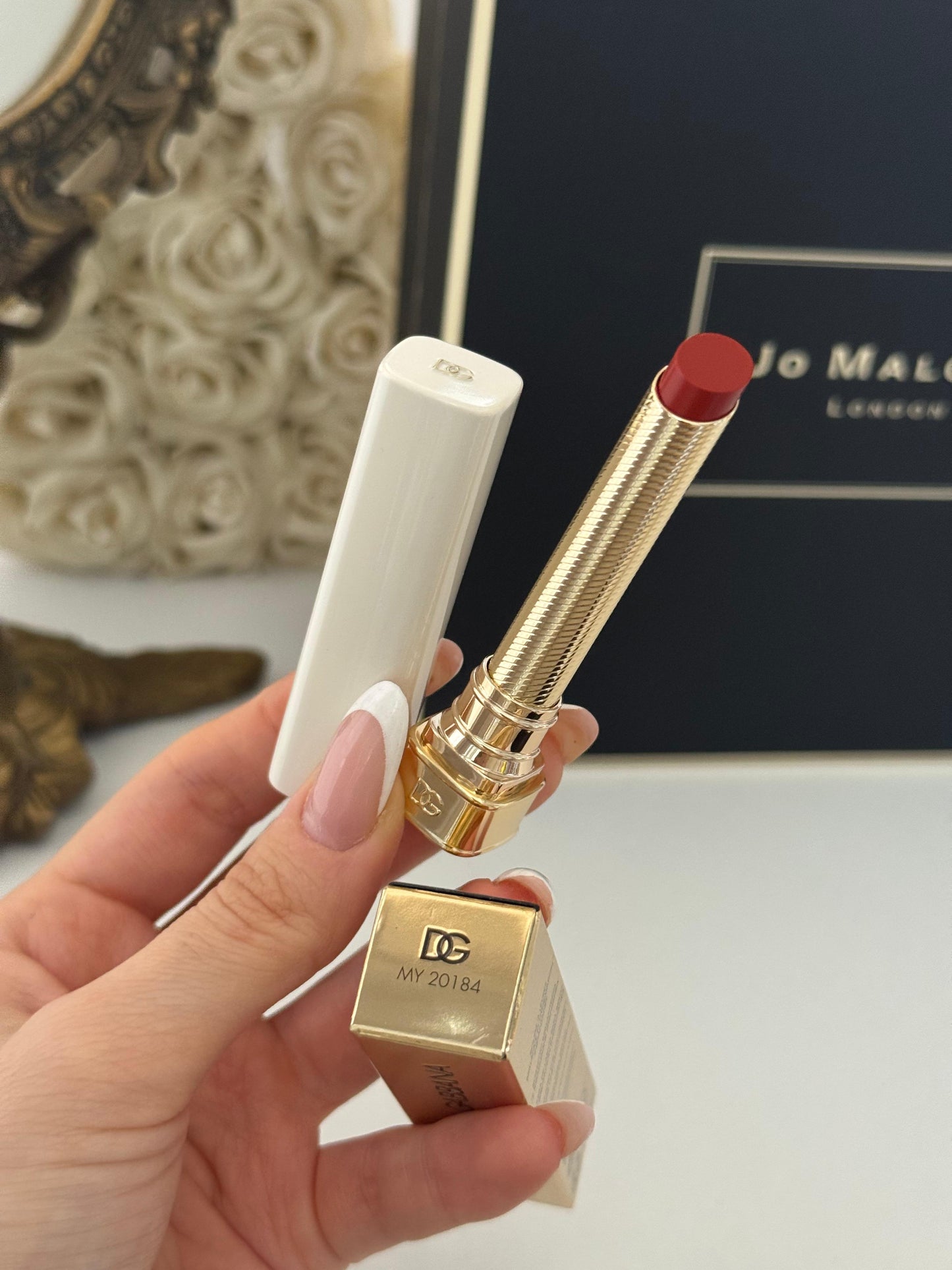 DOLCE&GABBANA My Juicy Sheer Lipstick - My 20184
Instant Shine & Hydration Lip Stylo