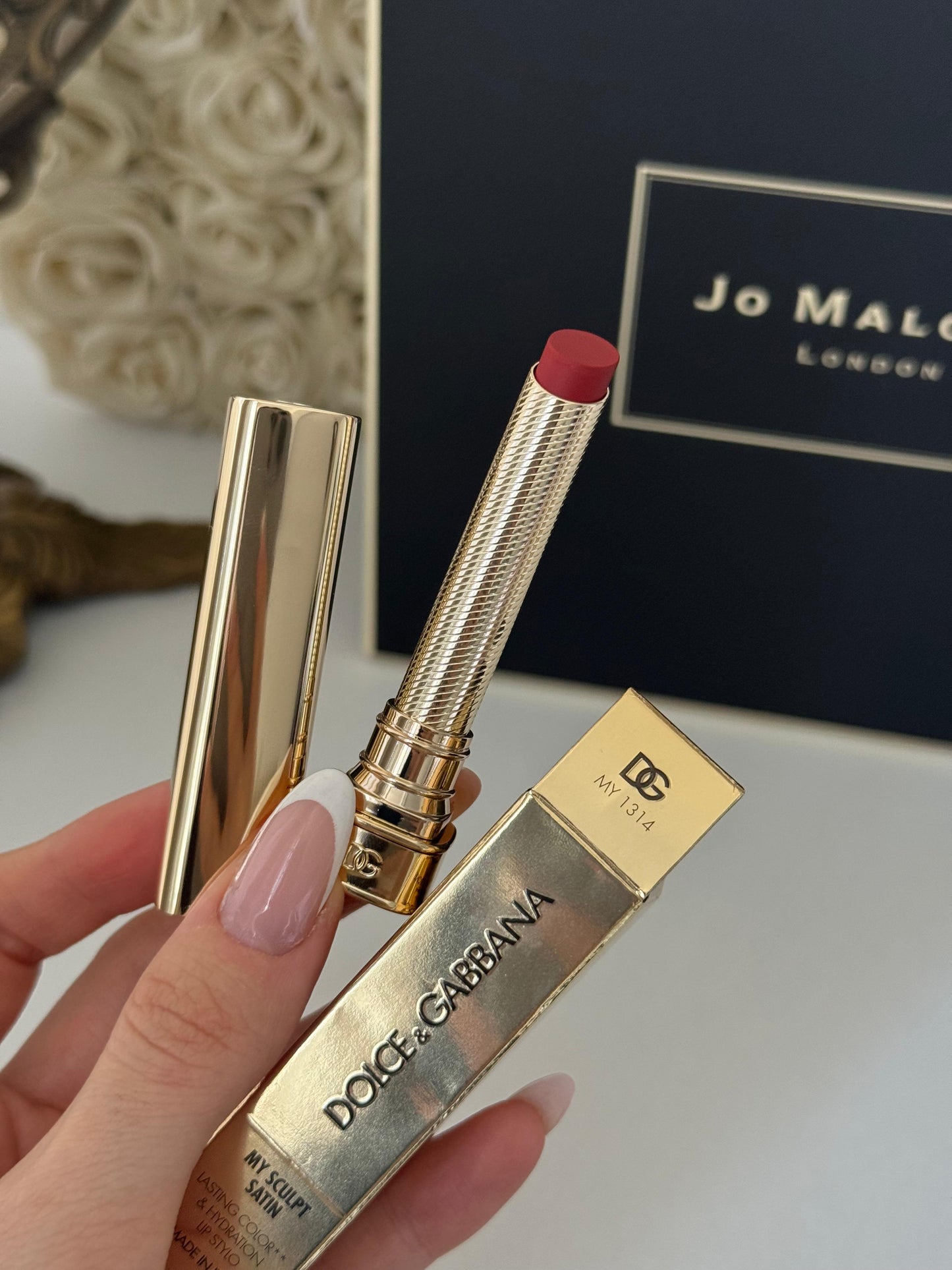 DOLCE&GABBANA My Sculpt Satin
Lasting Color & Hydration Lipstick Stylo - MY 1314