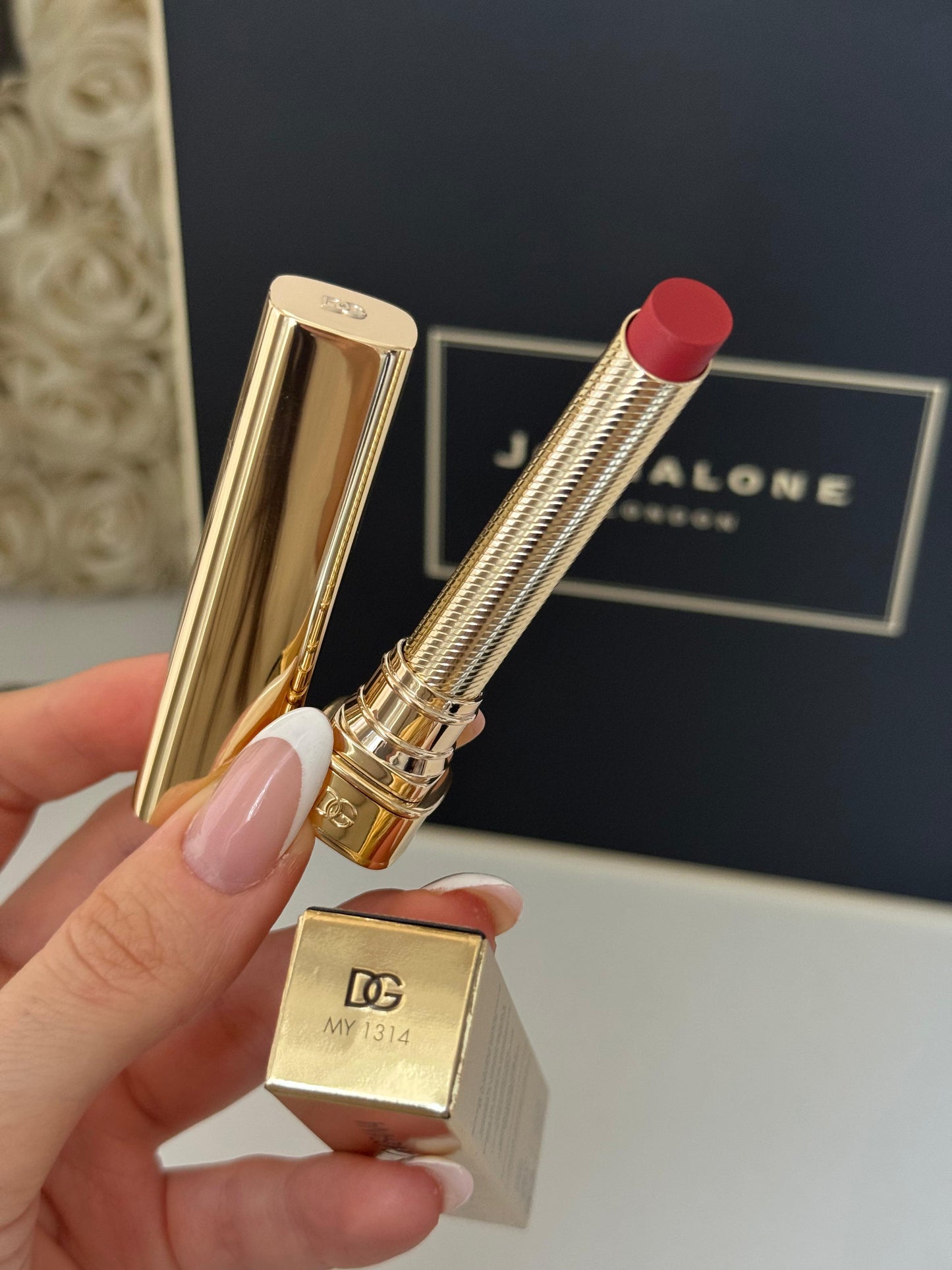 DOLCE&GABBANA My Sculpt Satin
Lasting Color & Hydration Lipstick Stylo - MY 1314