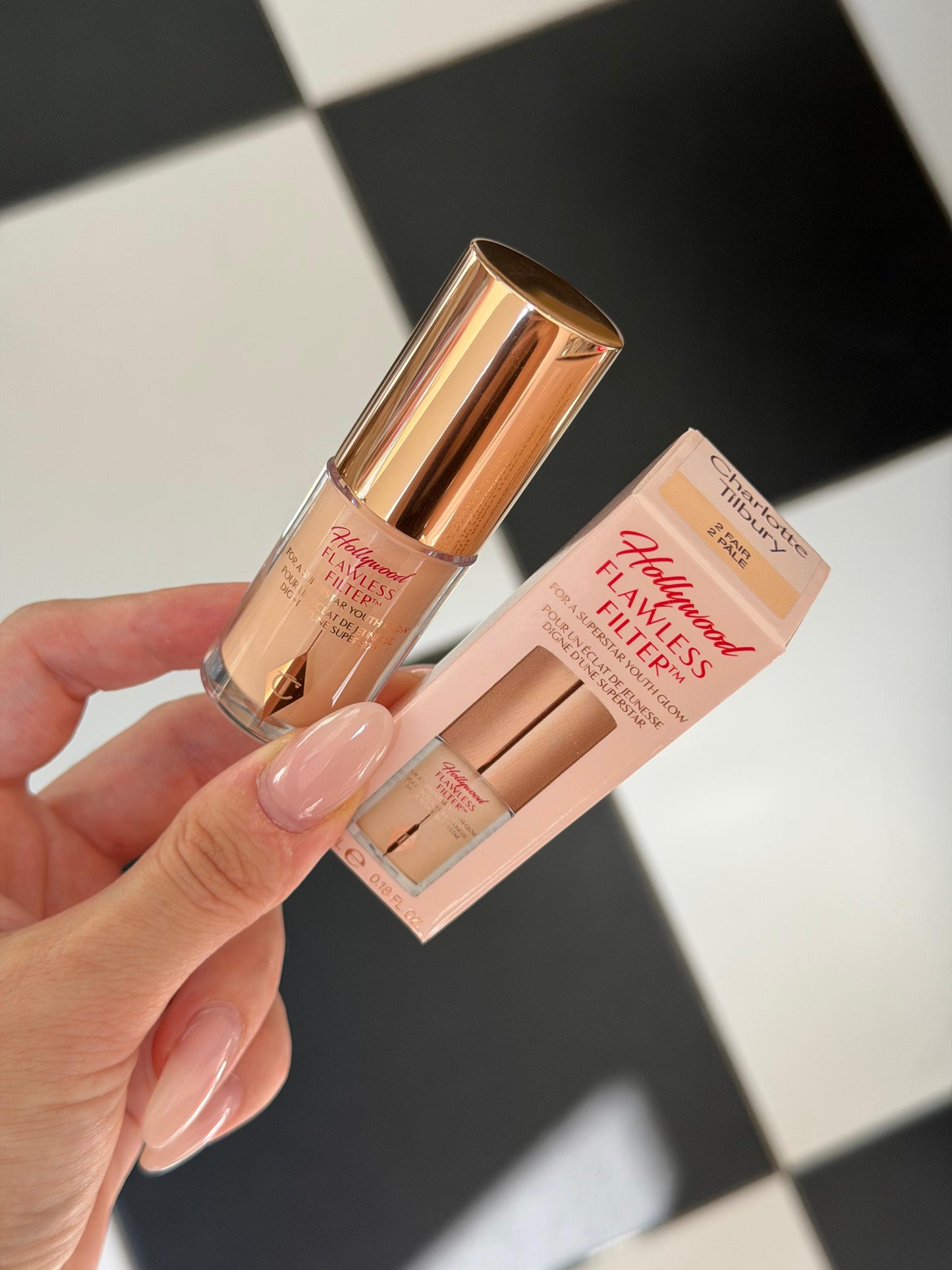 CHARLOTTE TILBURY Hollywood Flawless Filter For A Superstar Youth Glow Foundation Mini Primer