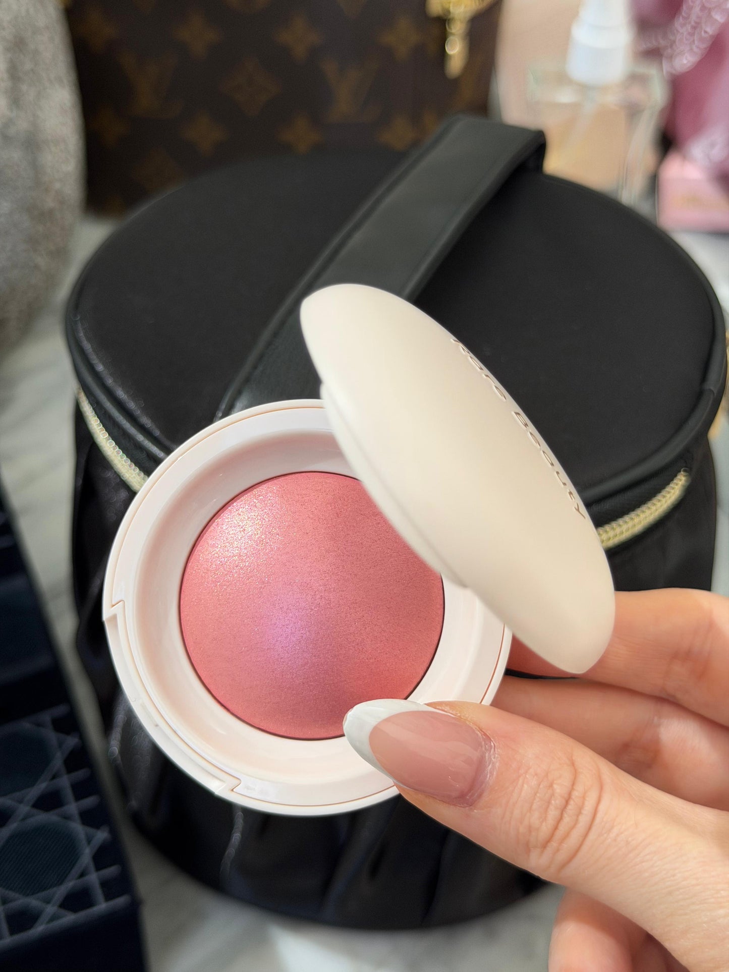 RARE BEAUTY Soft Pinch Luminous Powder Blush - Happy