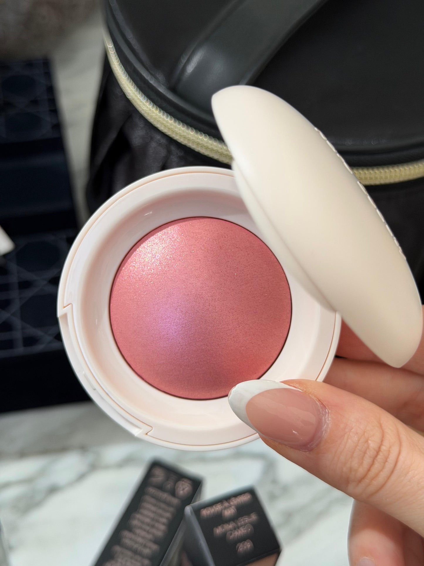 RARE BEAUTY Soft Pinch Luminous Powder Blush - Happy