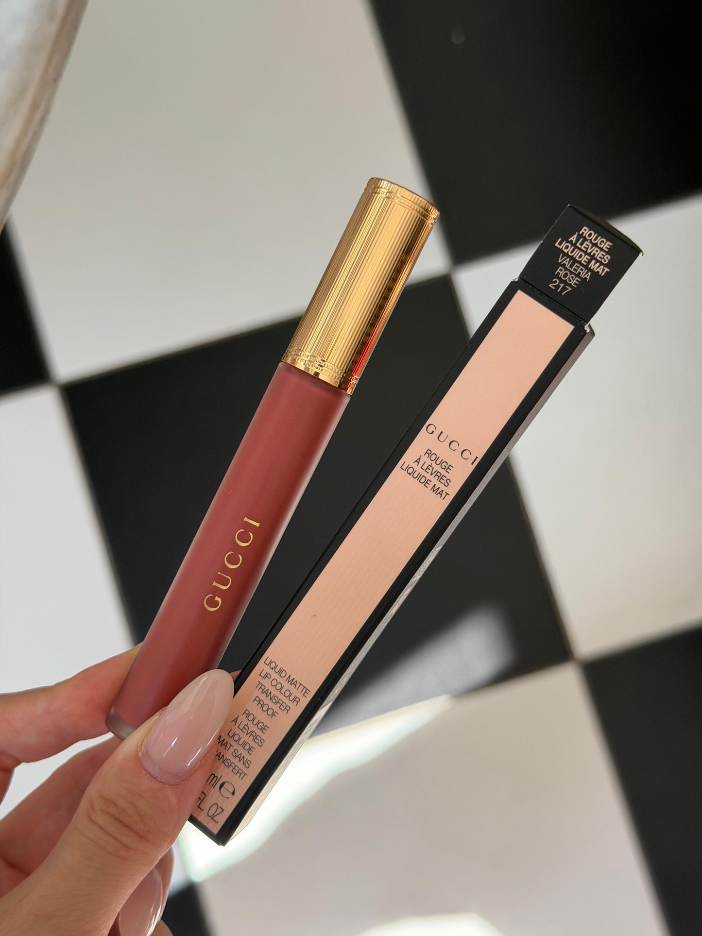 GUCCI Rouge Á Lévres Liquid Mat Lipstick - Gloss Repulpant, Lissant & Hydratant (217)