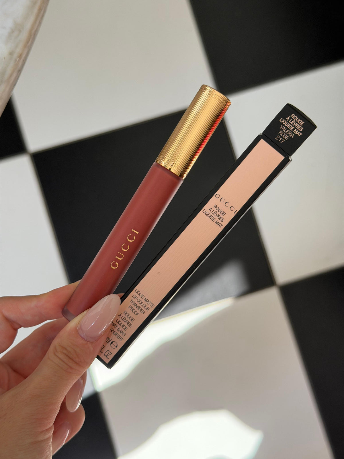 GUCCI Rouge Á Lévres Liquid Mat Lipstick - Gloss Repulpant, Lissant & Hydratant (217)