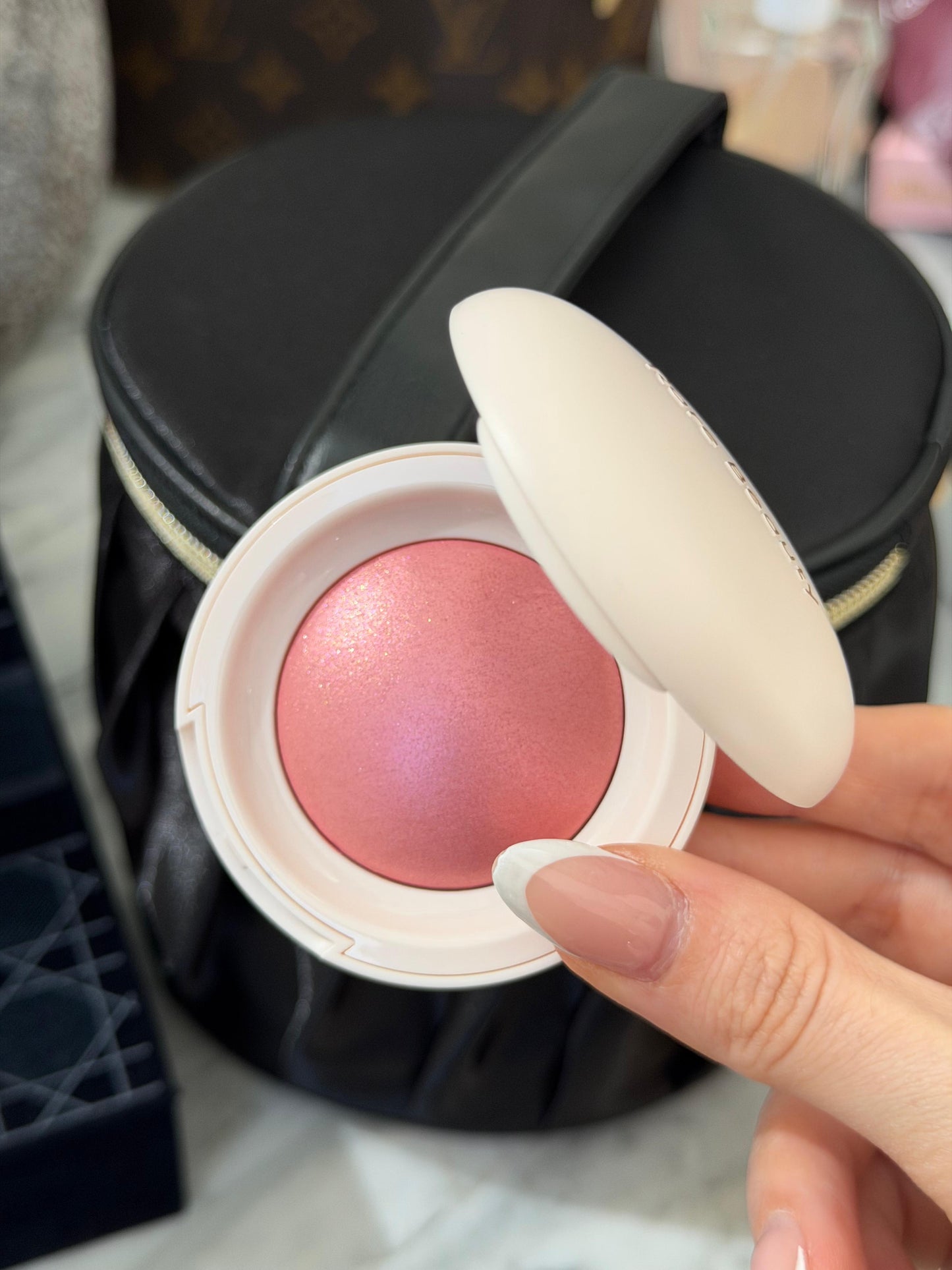 RARE BEAUTY Soft Pinch Luminous Powder Blush - Happy