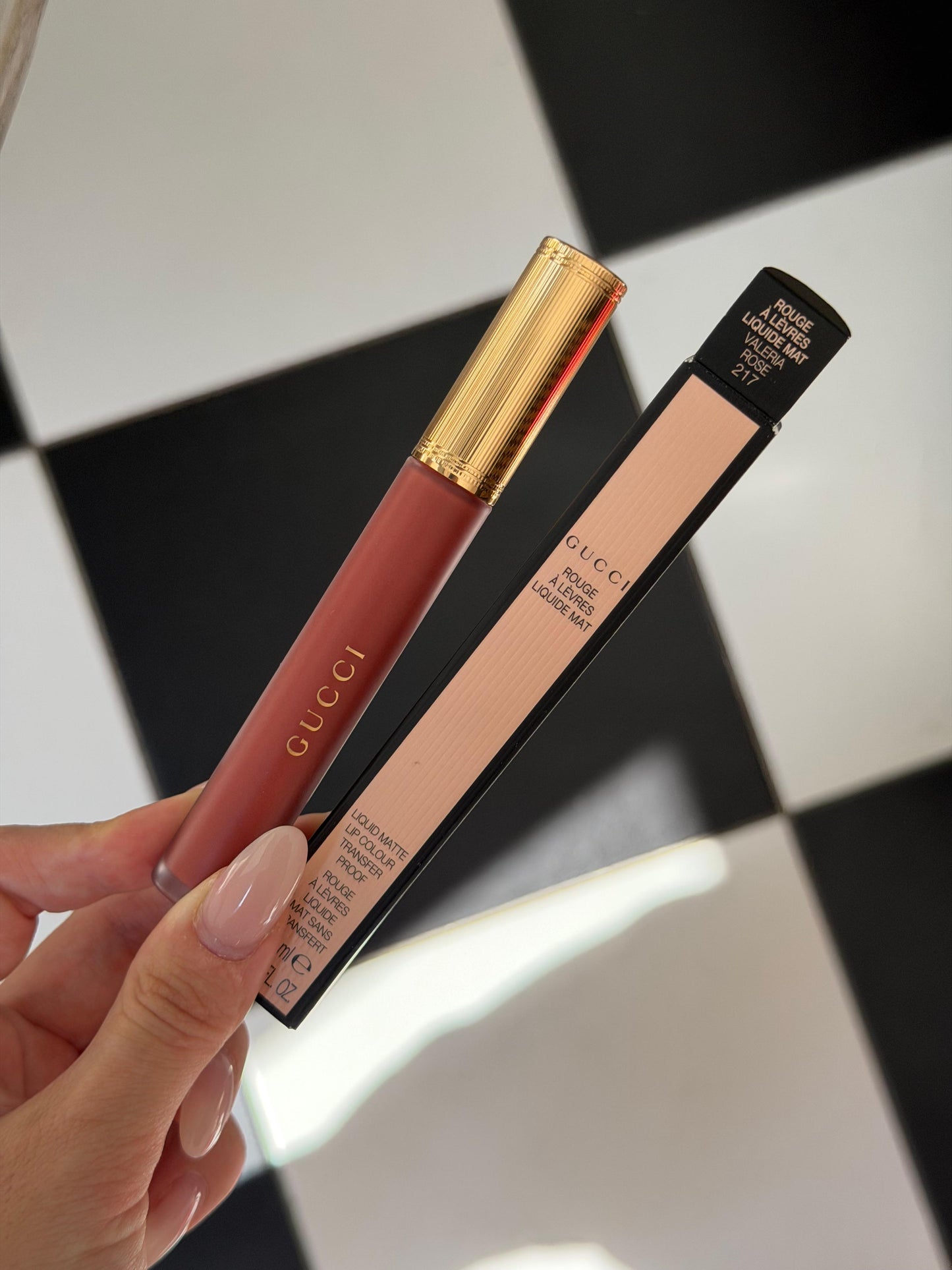 GUCCI Rouge Á Lévres Liquid Mat Lipstick - Gloss Repulpant, Lissant & Hydratant (217)