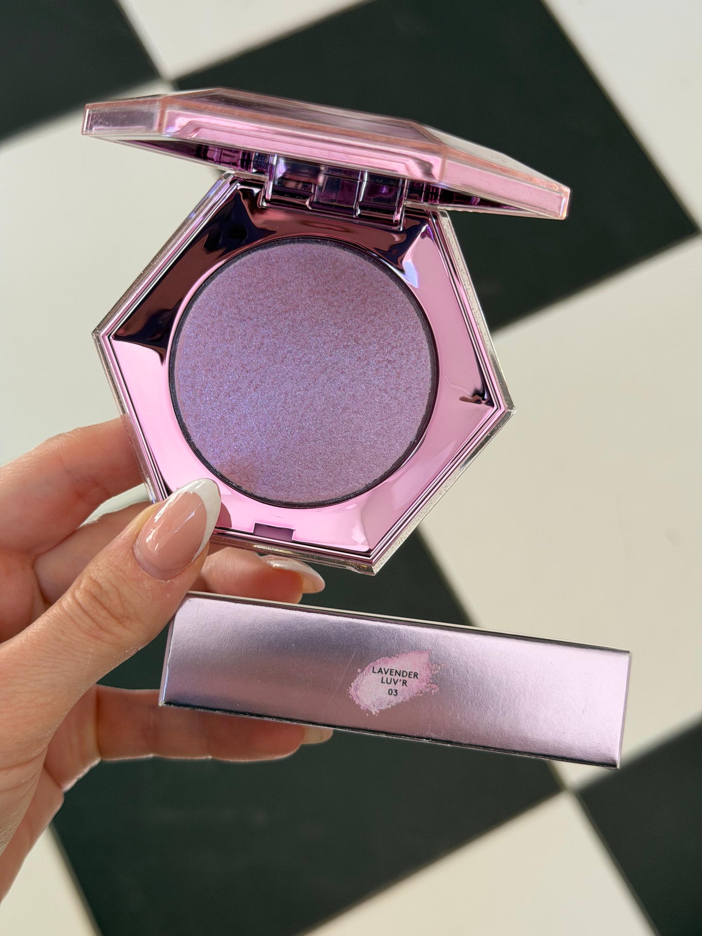 FENTY BEAUTY Diamond Bomb All-Over Diamond Veil Highlighter - Lavender Luv’r