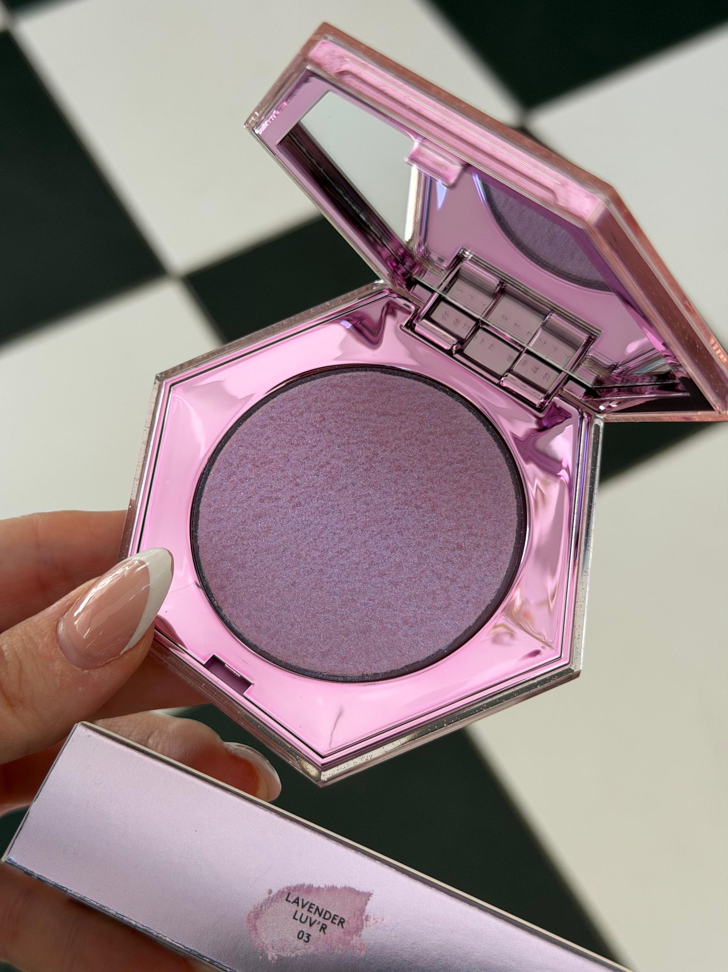 FENTY BEAUTY Diamond Bomb All-Over Diamond Veil Highlighter - Lavender Luv’r