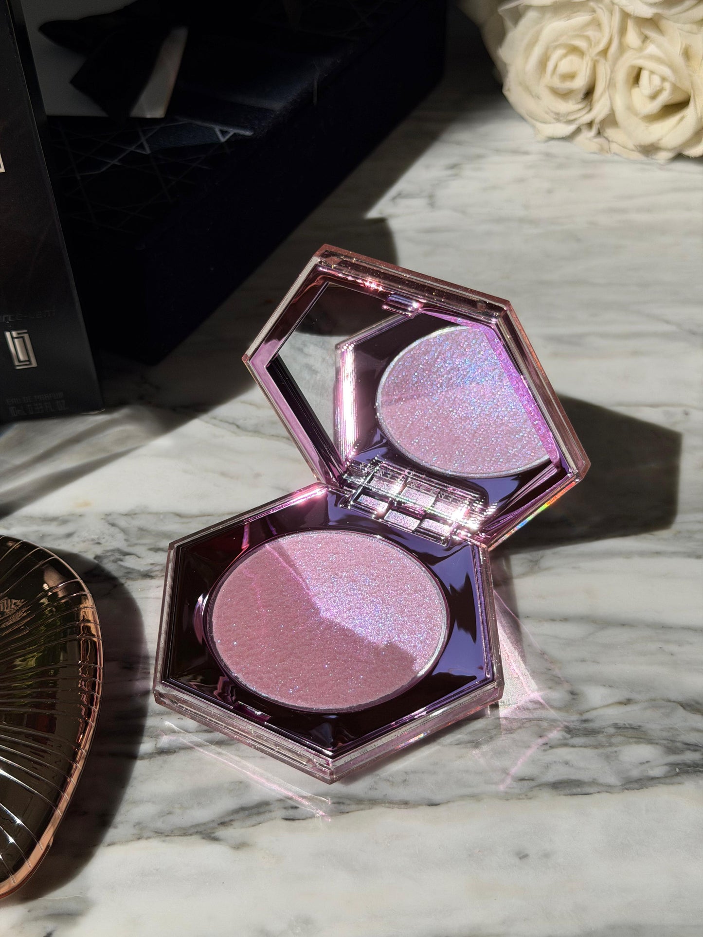 FENTY BEAUTY Diamond Bomb All-Over Diamond Veil Highlighter - Lavender Luv’r