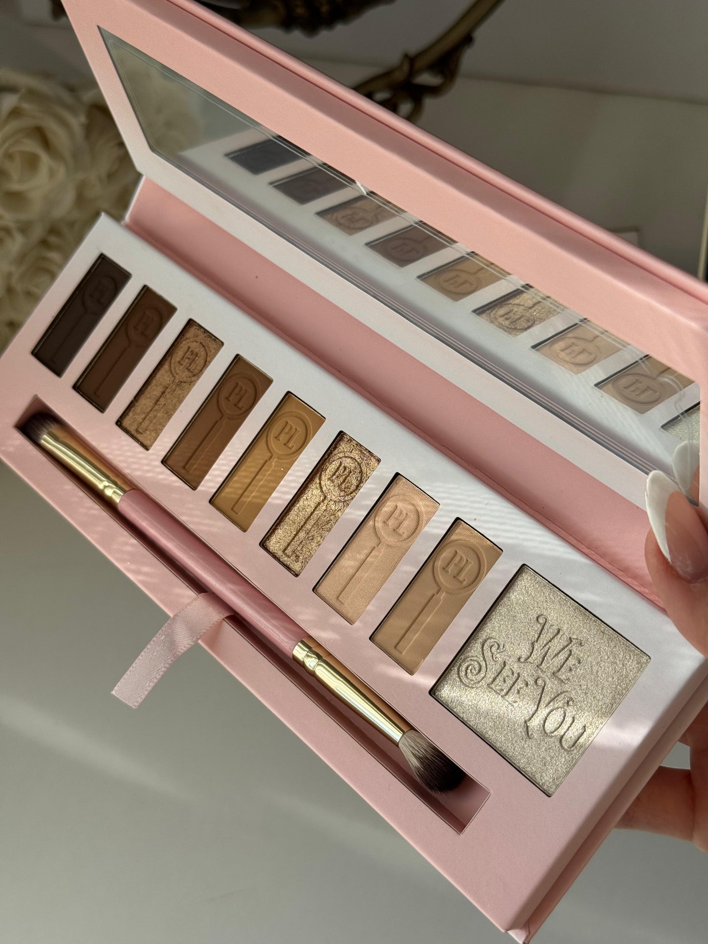 PLOUISE Eyedentify Your Worth Eyeshadow Palette