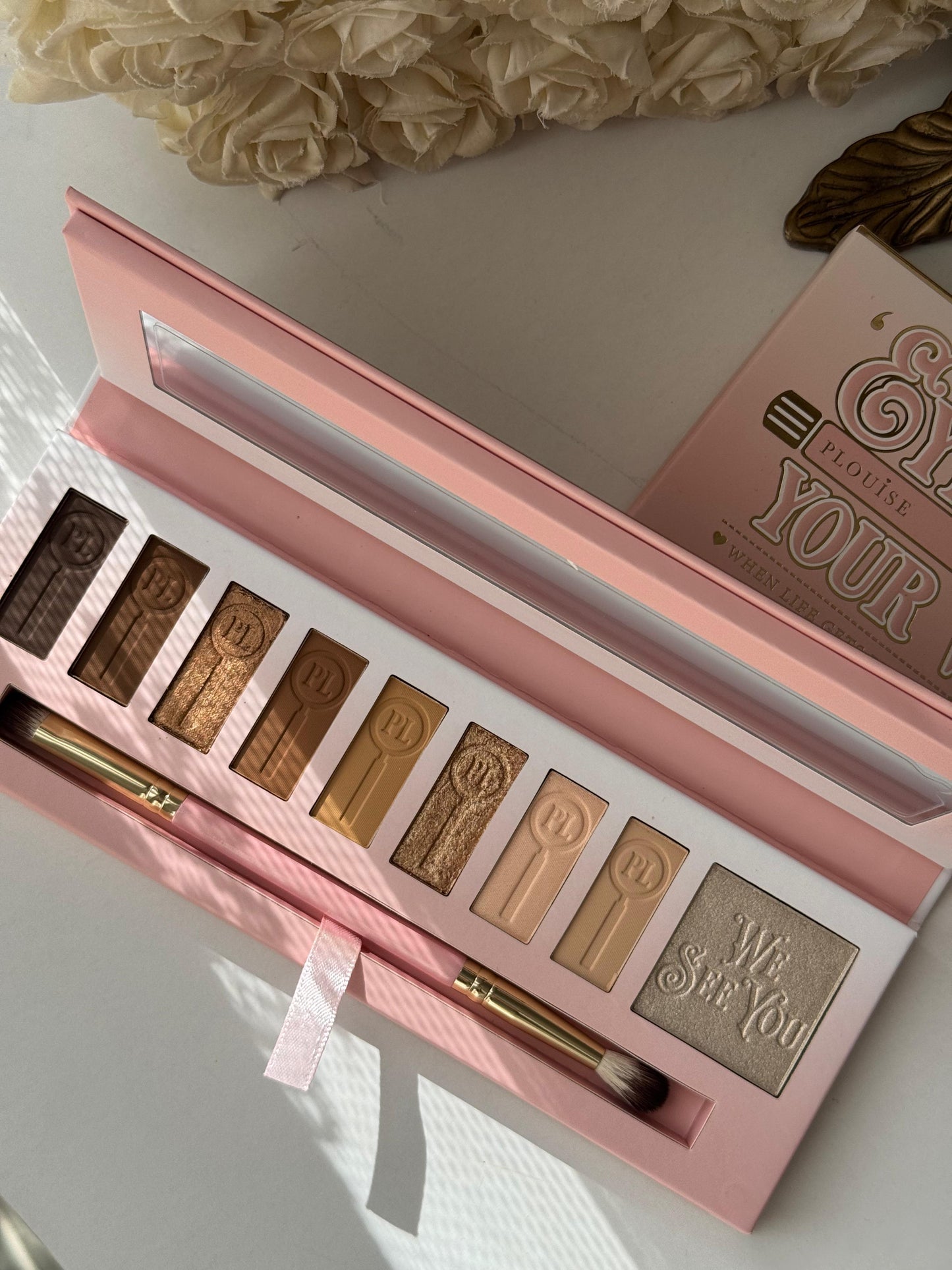 PLOUISE Eyedentify Your Worth Eyeshadow Palette