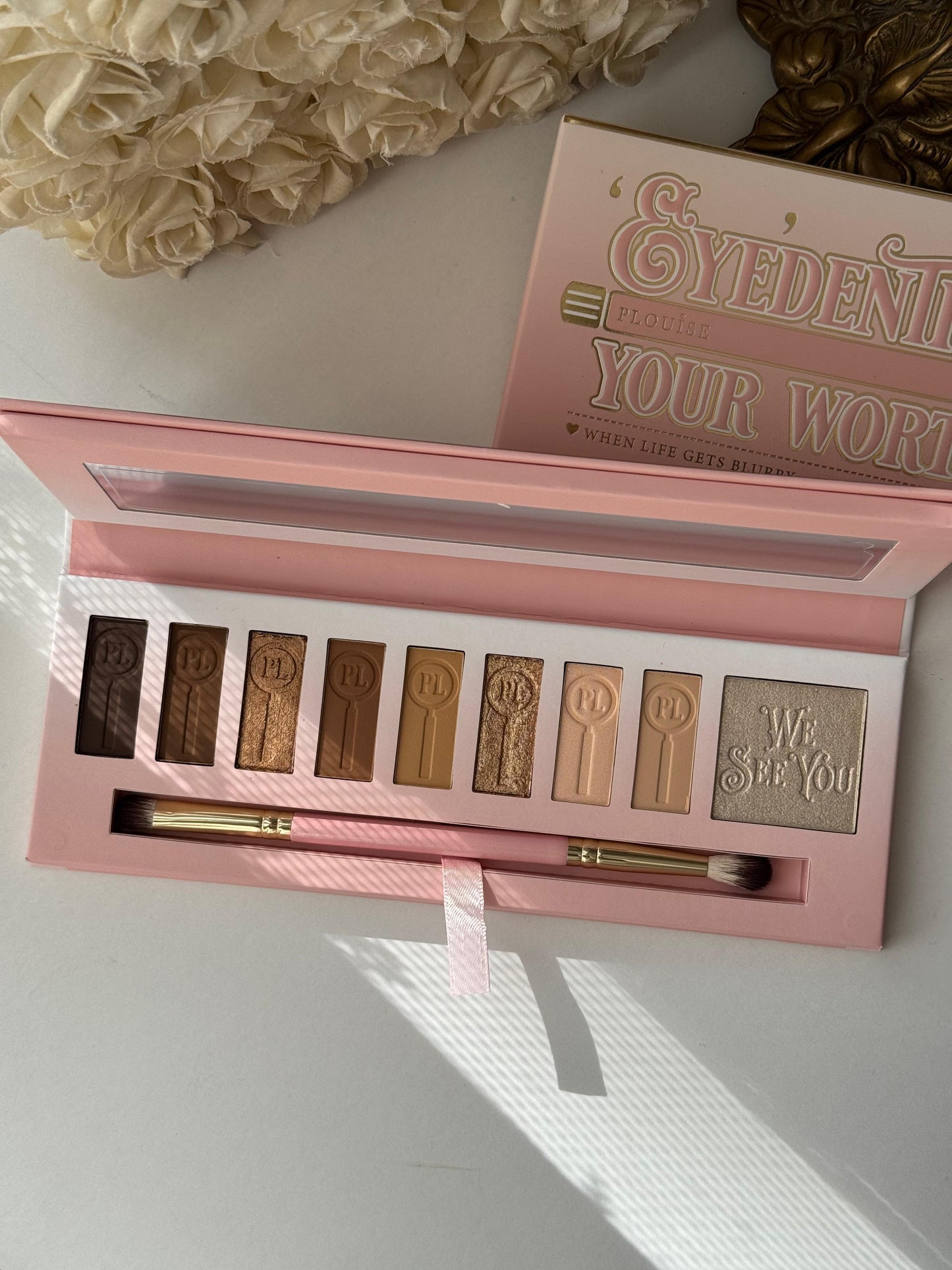 PLOUISE Eyedentify Your Worth Eyeshadow Palette