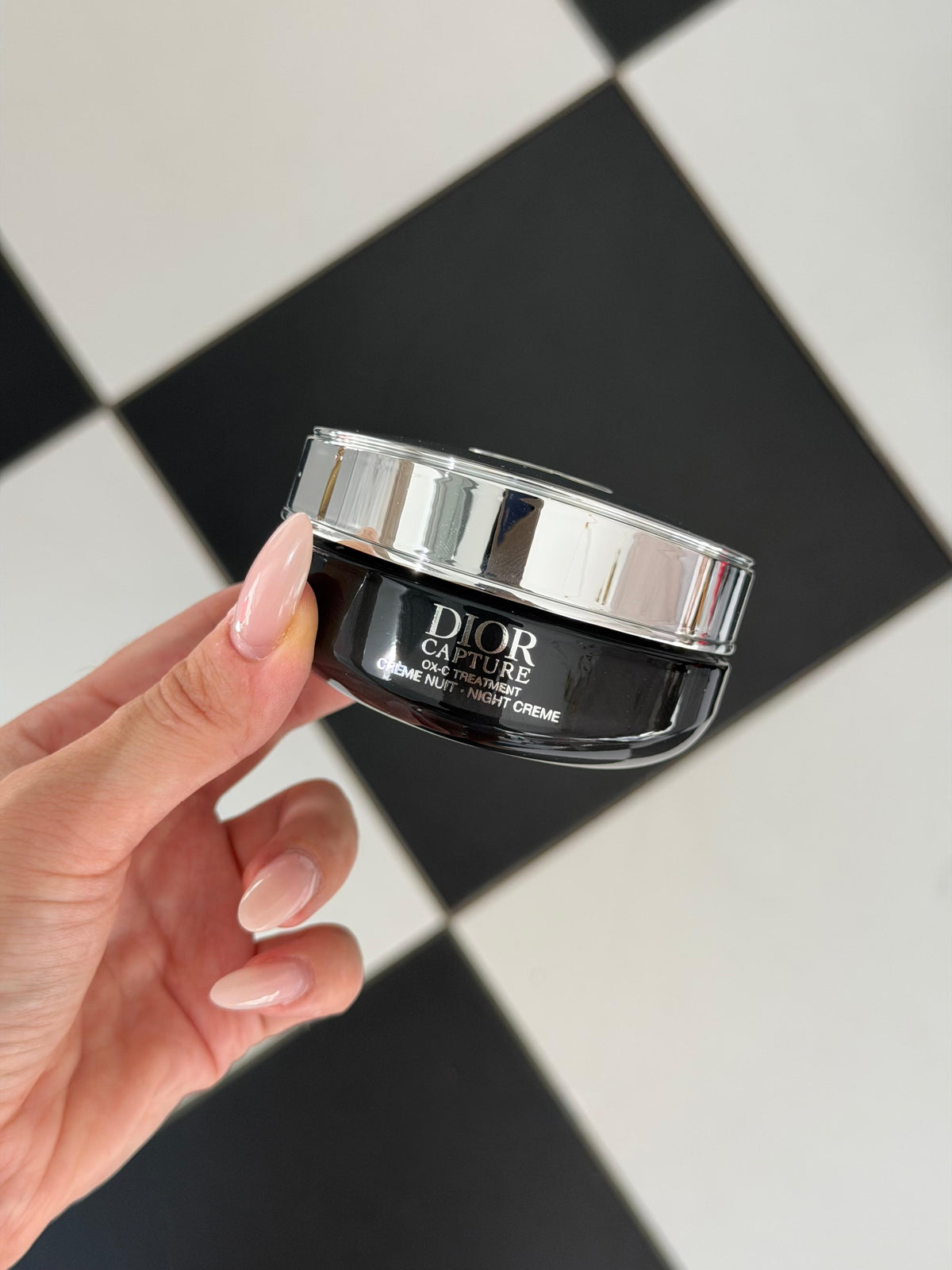 DIOR Capture Night Cream OX-C Treatment
Face Cream - Rich Texture - Age-Defying Correction - Wrinkles and Firmness